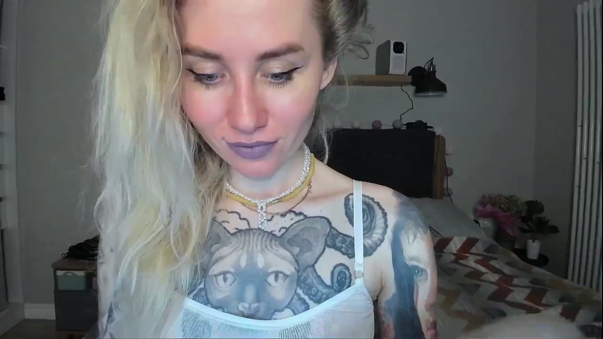 Gallery image thumbnail from Alexa_Smithhh's myfreecams stream on, 06/27/2024, 20:22 image 19 of 20