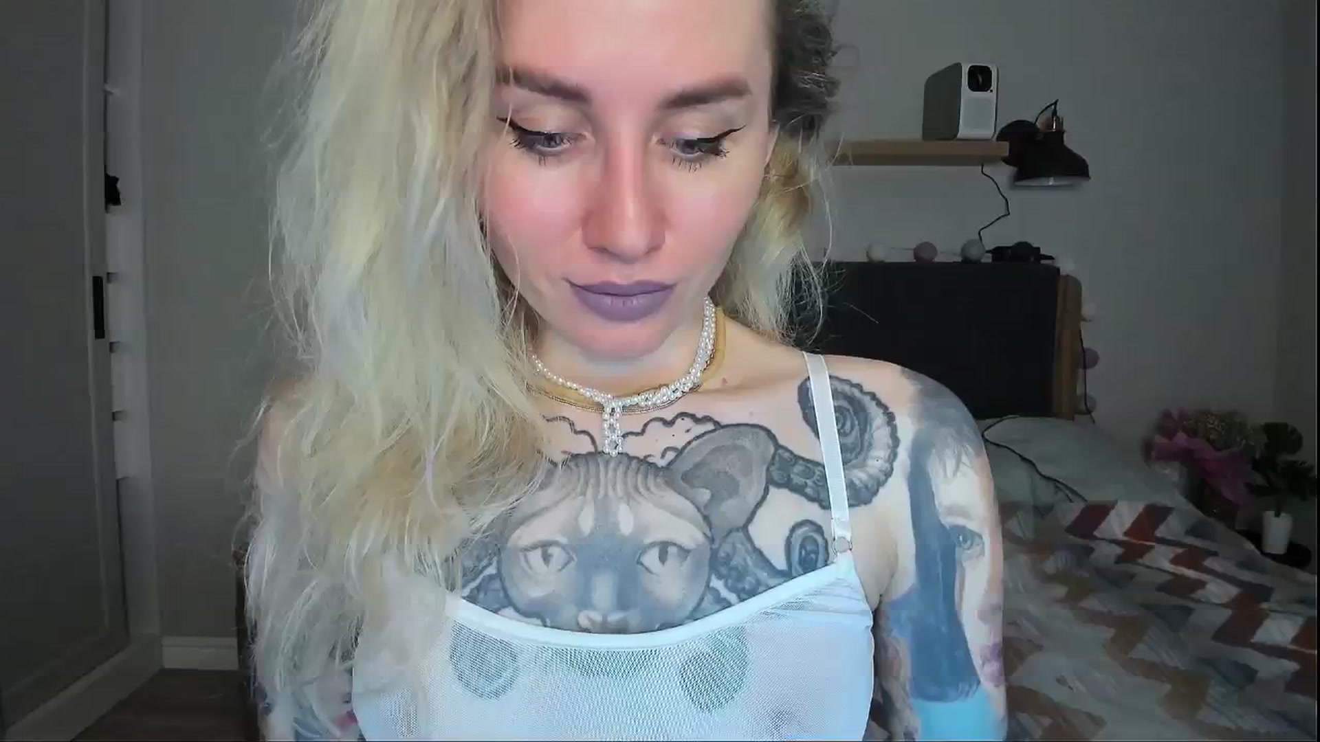 Gallery image thumbnail from Alexa_Smithhh's myfreecams stream on, 06/27/2024, 20:22 image 6 of 20