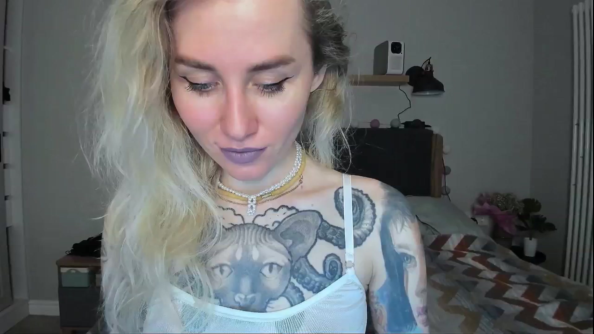Gallery image thumbnail from Alexa_Smithhh's myfreecams stream on, 06/27/2024, 20:22 image 13 of 20