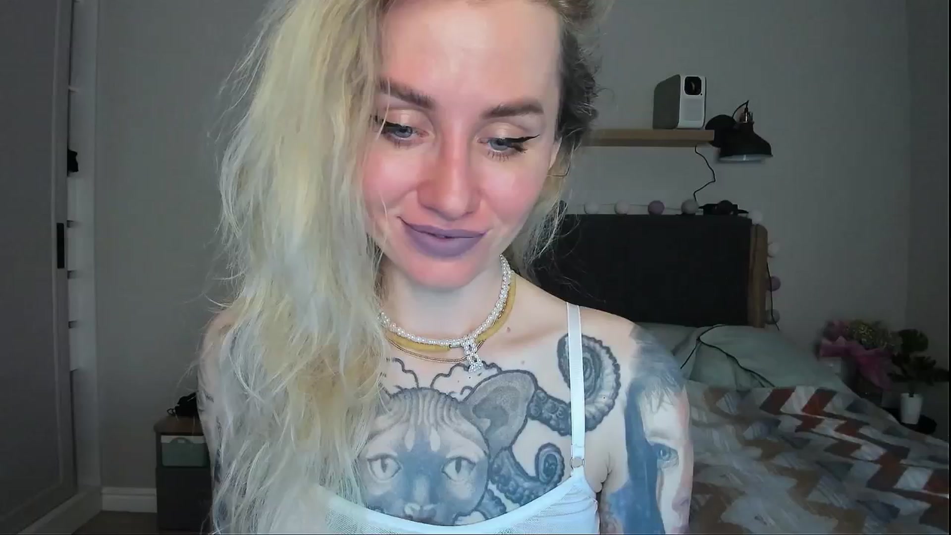 Gallery image thumbnail from Alexa_Smithhh's myfreecams stream on, 06/27/2024, 20:22 image 2 of 20