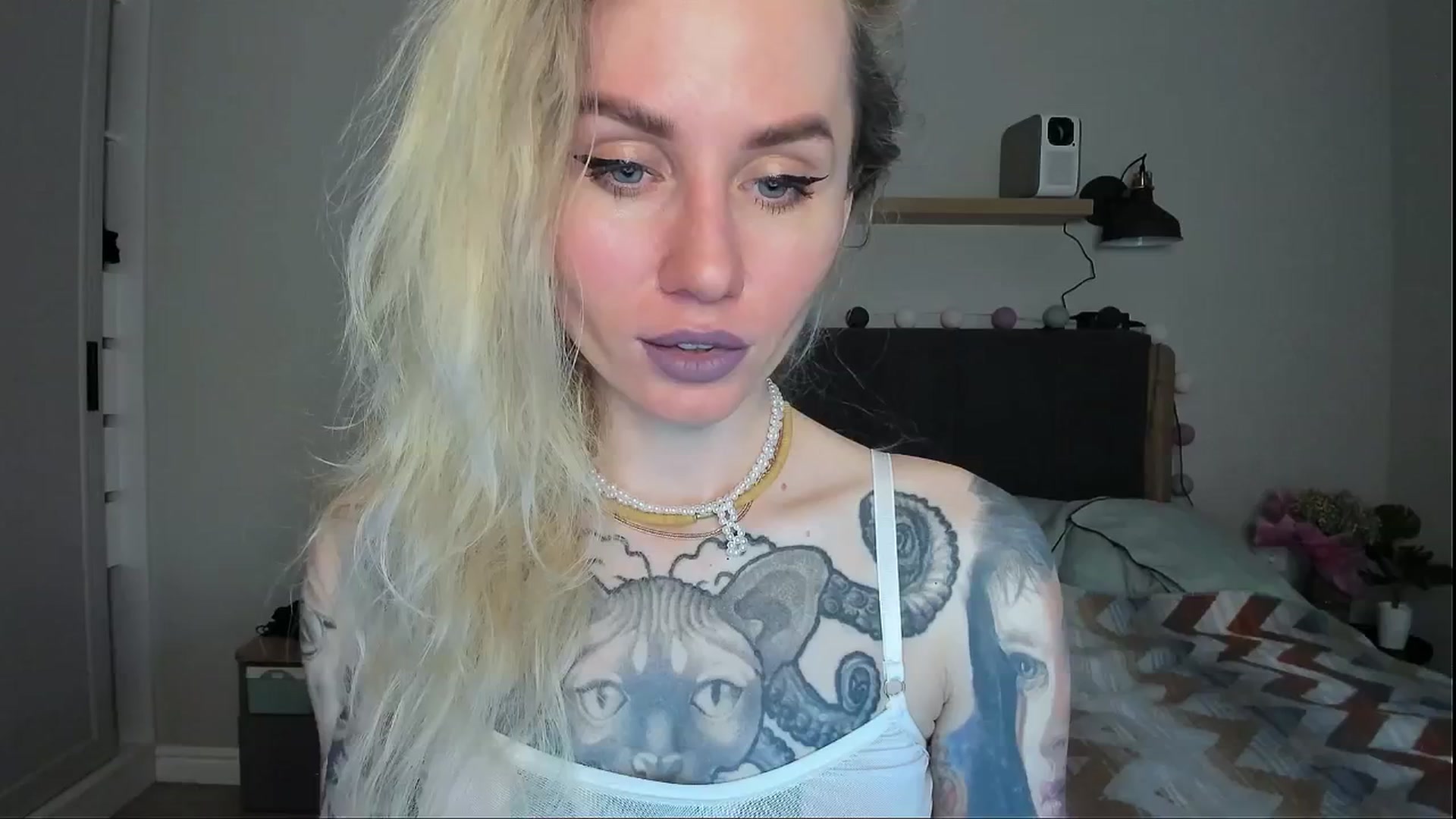 Gallery image thumbnail from Alexa_Smithhh's myfreecams stream on, 06/27/2024, 20:22 image 1 of 20