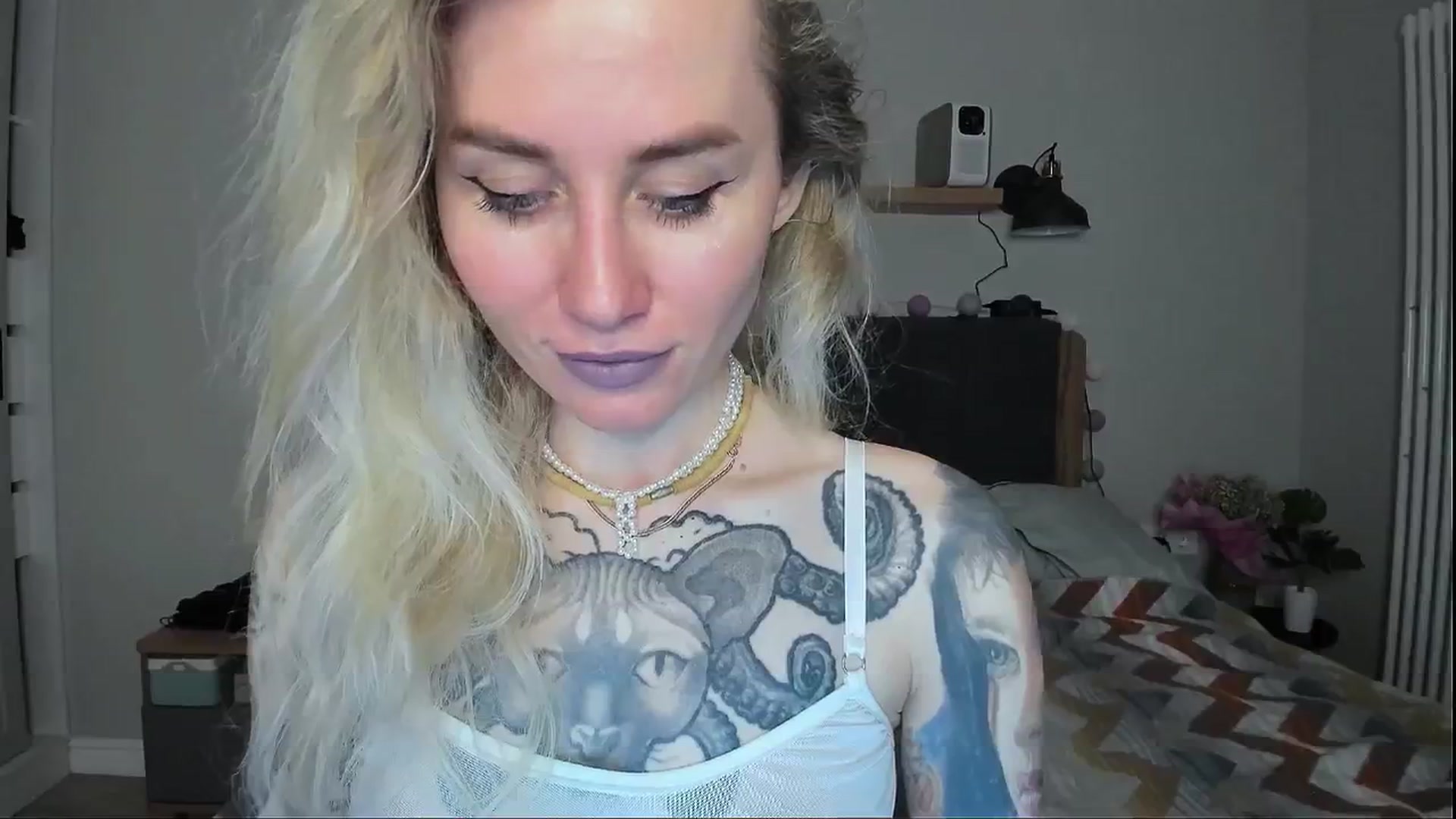 Gallery image thumbnail from Alexa_Smithhh's myfreecams stream on, 06/27/2024, 20:22 image 15 of 20