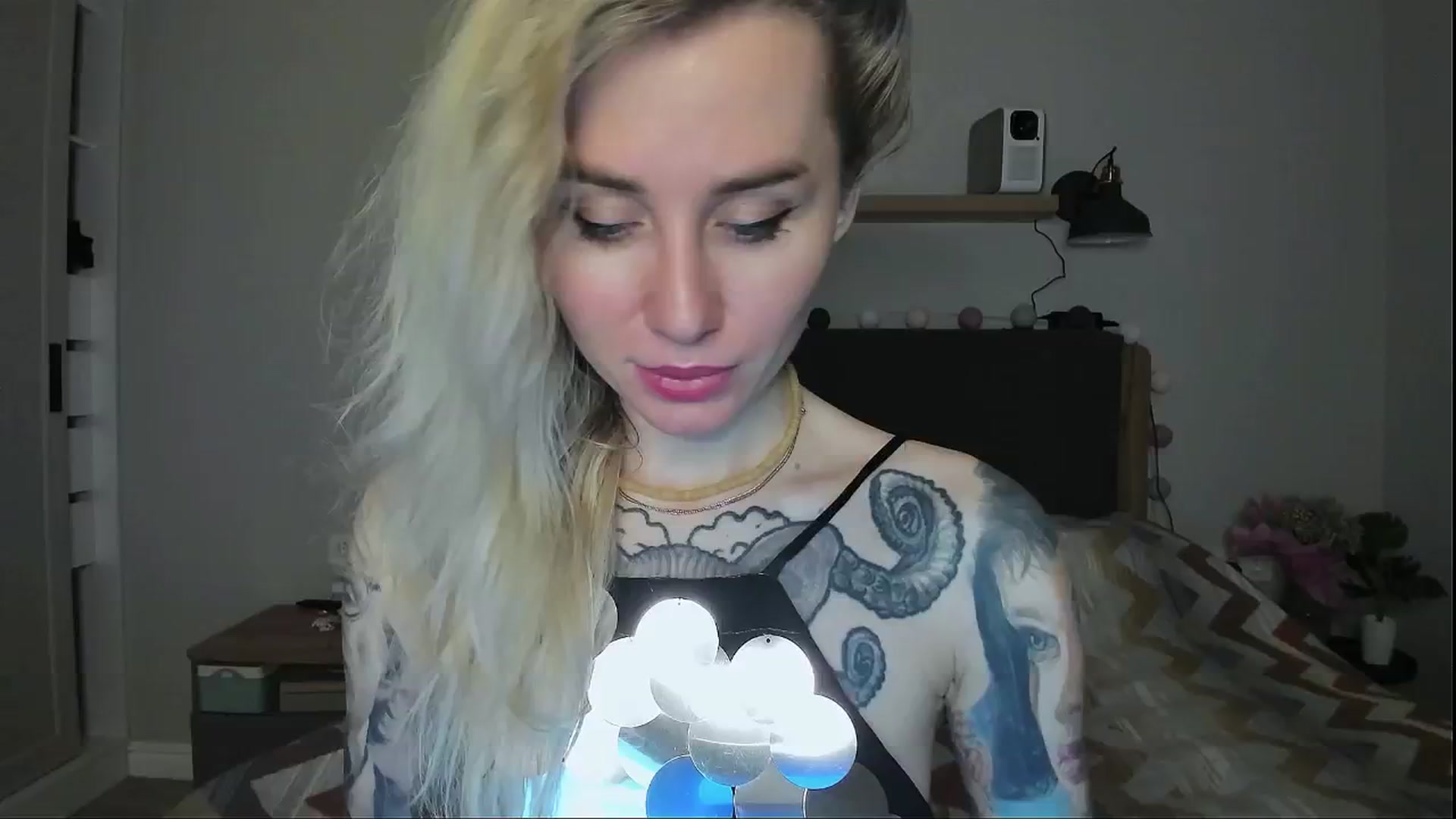 Gallery image thumbnail from Alexa_Smithhh's myfreecams stream on, 06/28/2024, 21:19 image 14 of 20