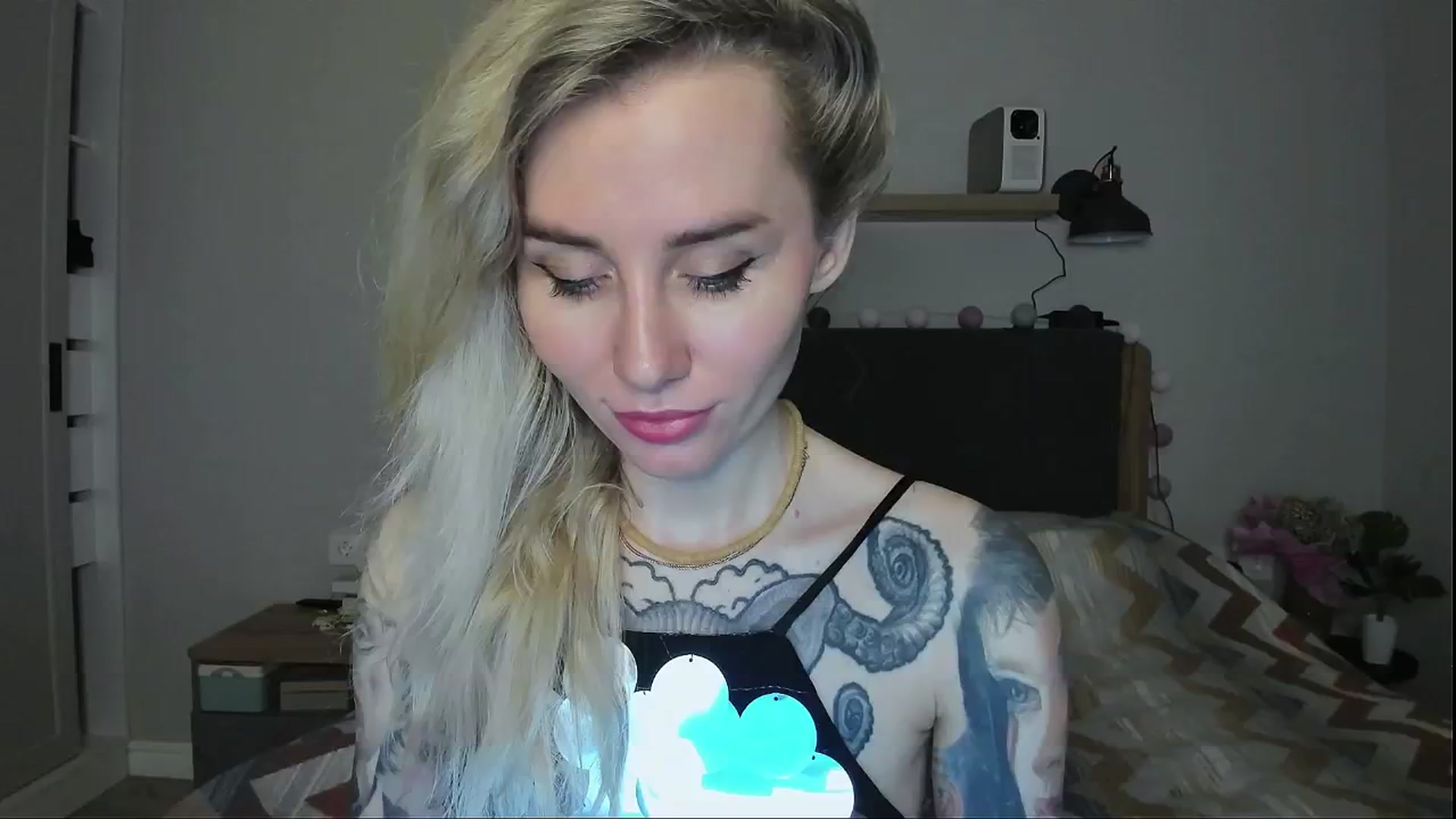 Gallery image thumbnail from Alexa_Smithhh's myfreecams stream on, 06/28/2024, 21:19 image 15 of 20