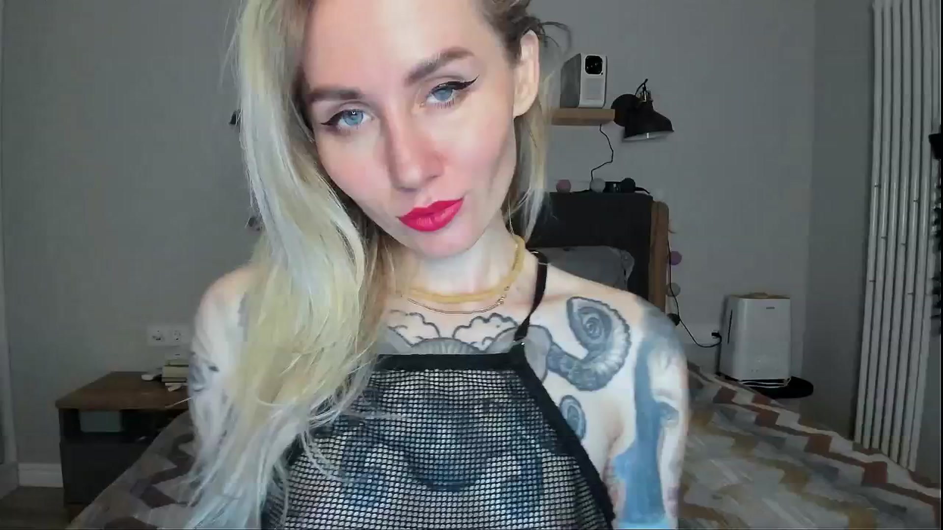 Gallery image thumbnail from Alexa_Smithhh's myfreecams stream on, 07/04/2024, 21:12 image 12 of 20