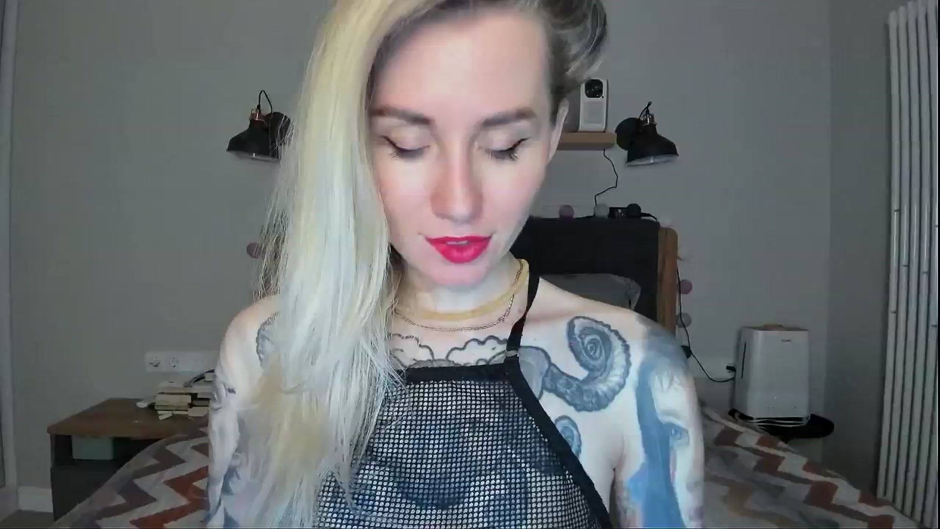 Gallery image thumbnail from Alexa_Smithhh's myfreecams stream on, 07/04/2024, 21:12 image 17 of 20