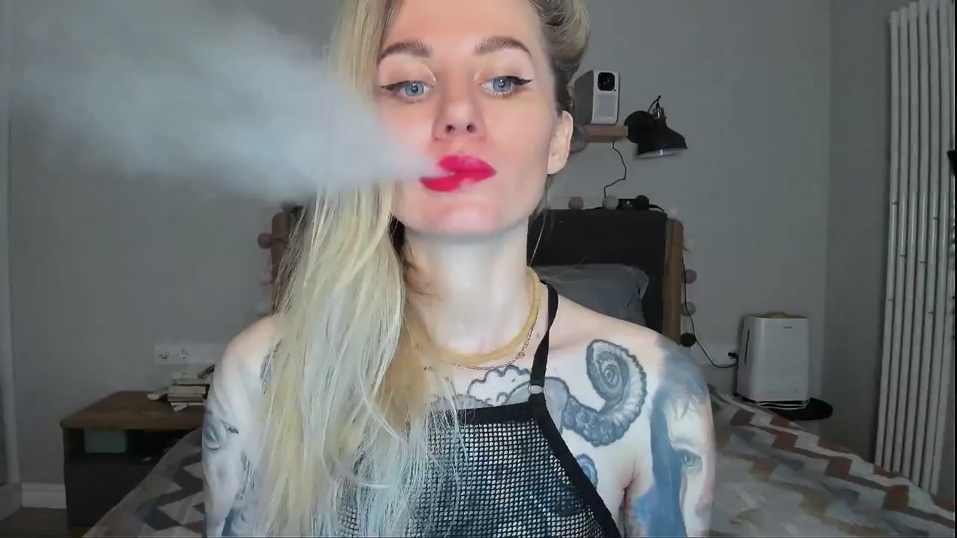 Gallery image thumbnail from Alexa_Smithhh's myfreecams stream on, 07/04/2024, 21:12 image 10 of 20