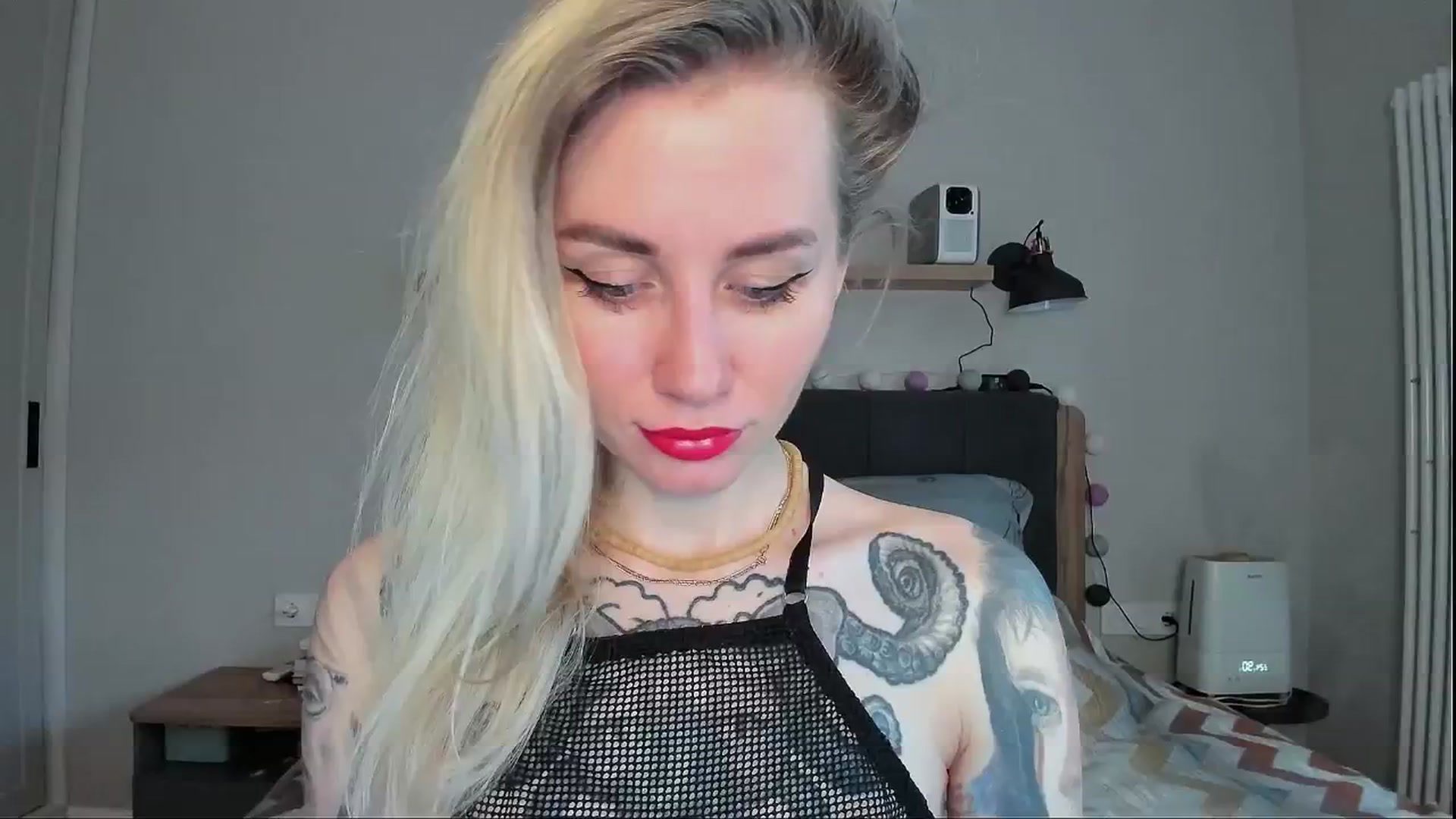 Gallery image thumbnail from Alexa_Smithhh's myfreecams stream on, 07/04/2024, 21:12 image 2 of 20