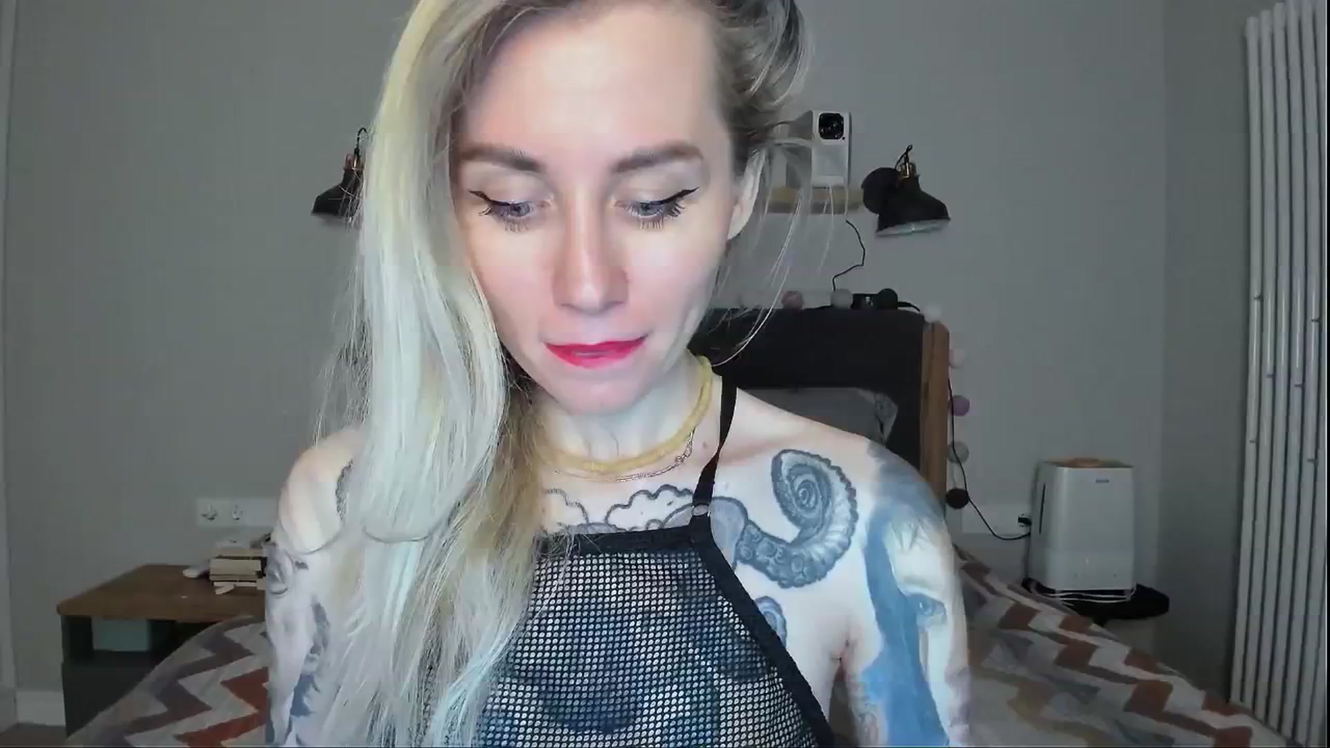 Gallery image thumbnail from Alexa_Smithhh's myfreecams stream on, 07/04/2024, 21:12 image 16 of 20