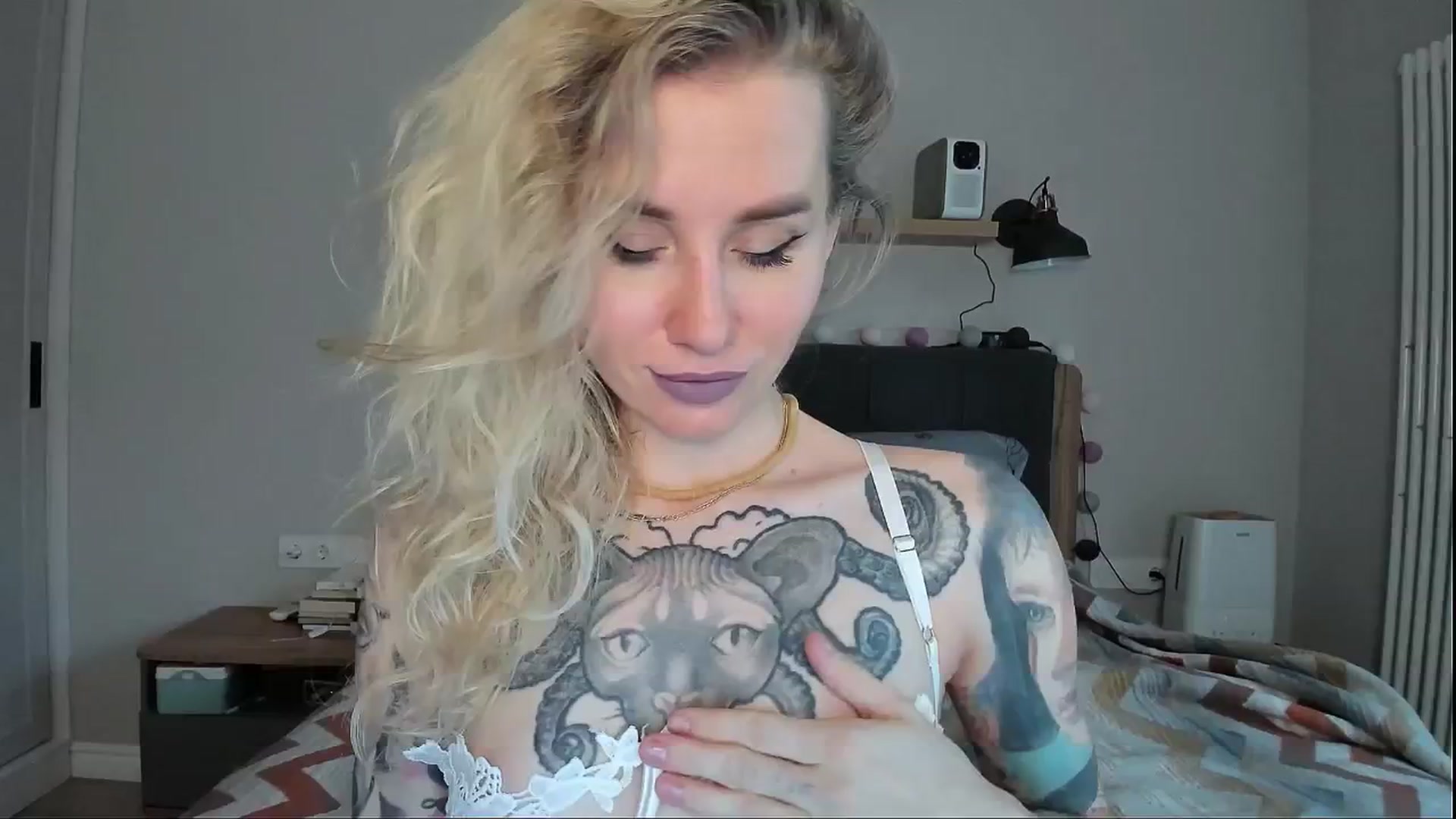 Gallery image thumbnail from Alexa_Smithhh's myfreecams stream on, 07/05/2024, 17:51 image 17 of 20