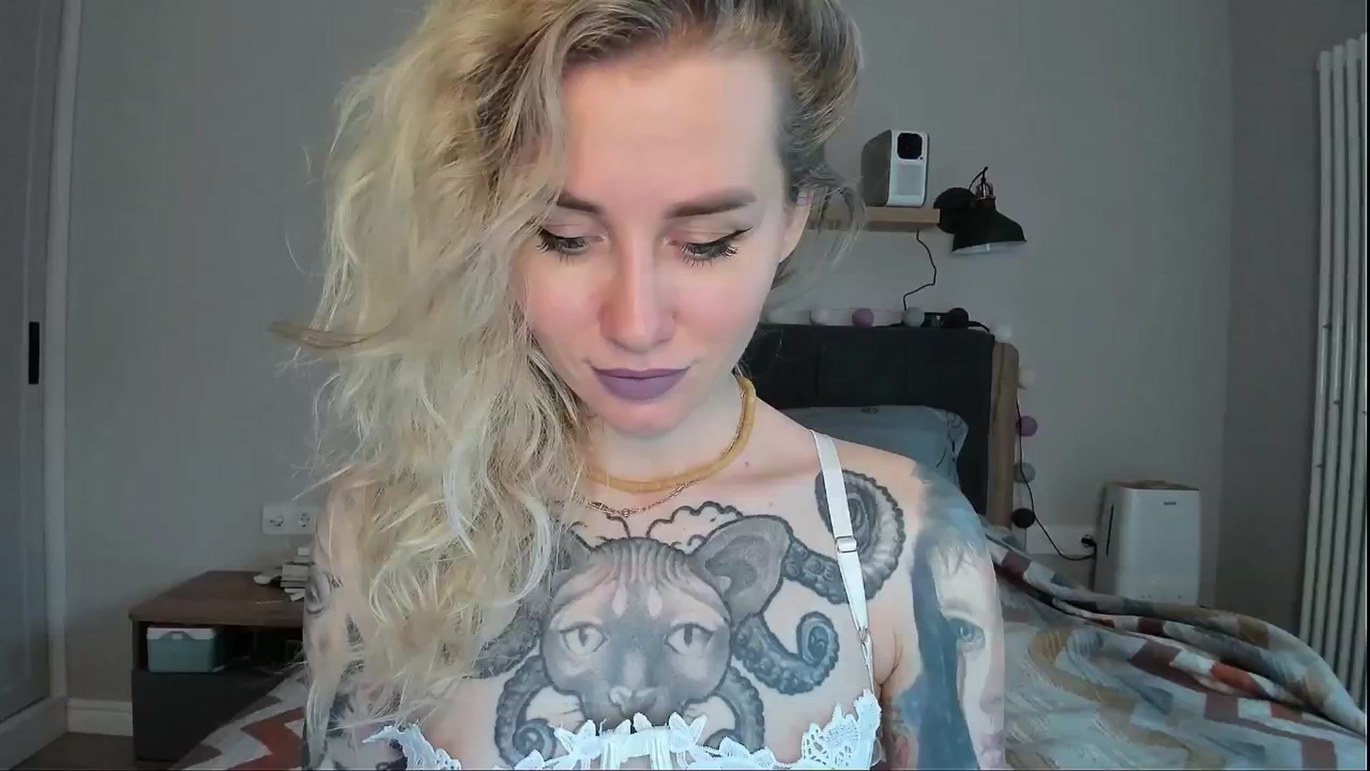 Gallery image thumbnail from Alexa_Smithhh's myfreecams stream on, 07/05/2024, 17:51 image 16 of 20