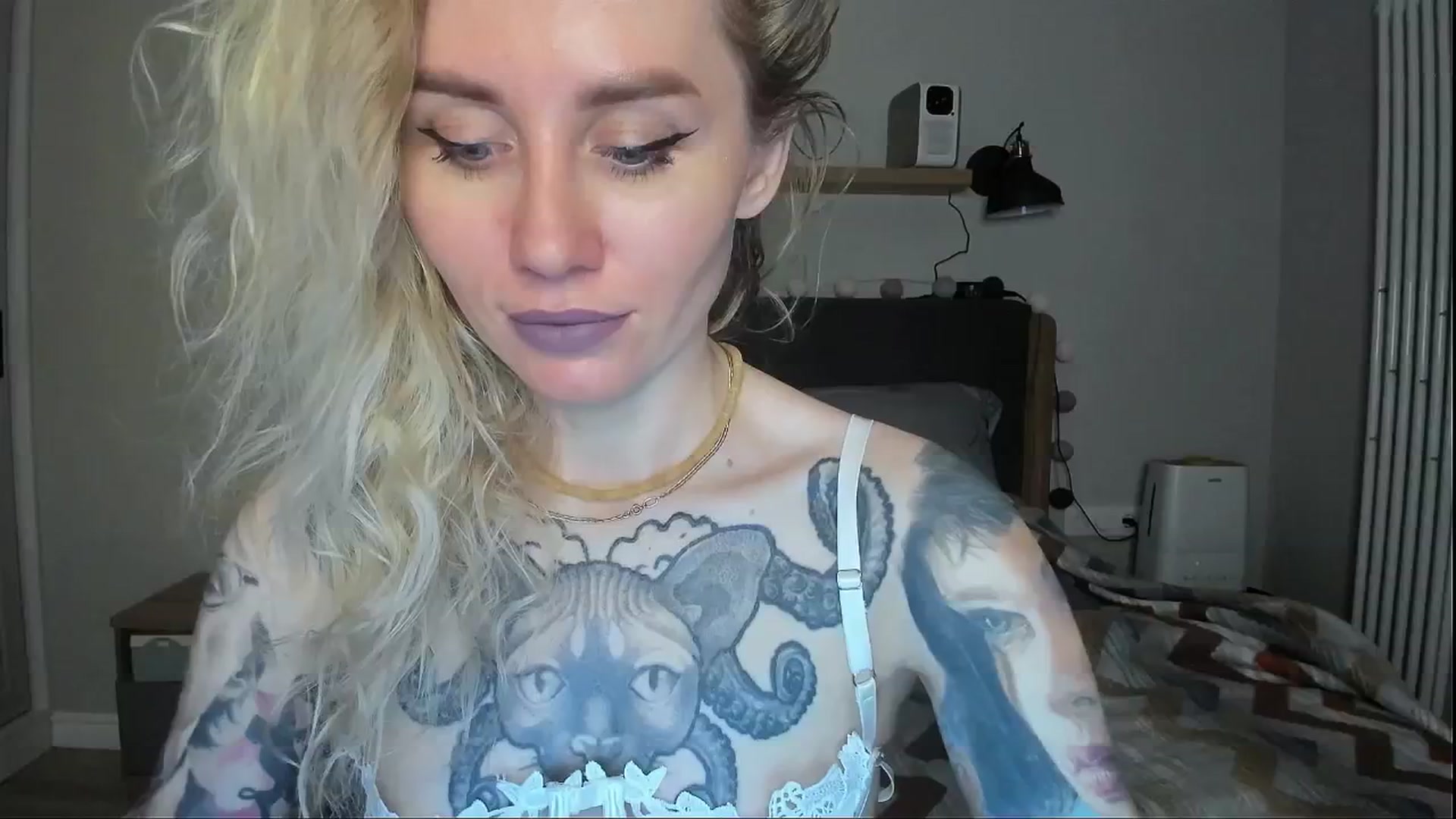 Gallery image thumbnail from Alexa_Smithhh's myfreecams stream on, 07/05/2024, 21:19 image 13 of 20
