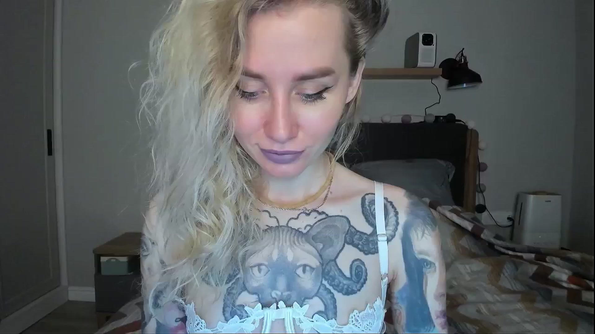 Gallery image thumbnail from Alexa_Smithhh's myfreecams stream on, 07/05/2024, 21:19 image 10 of 20