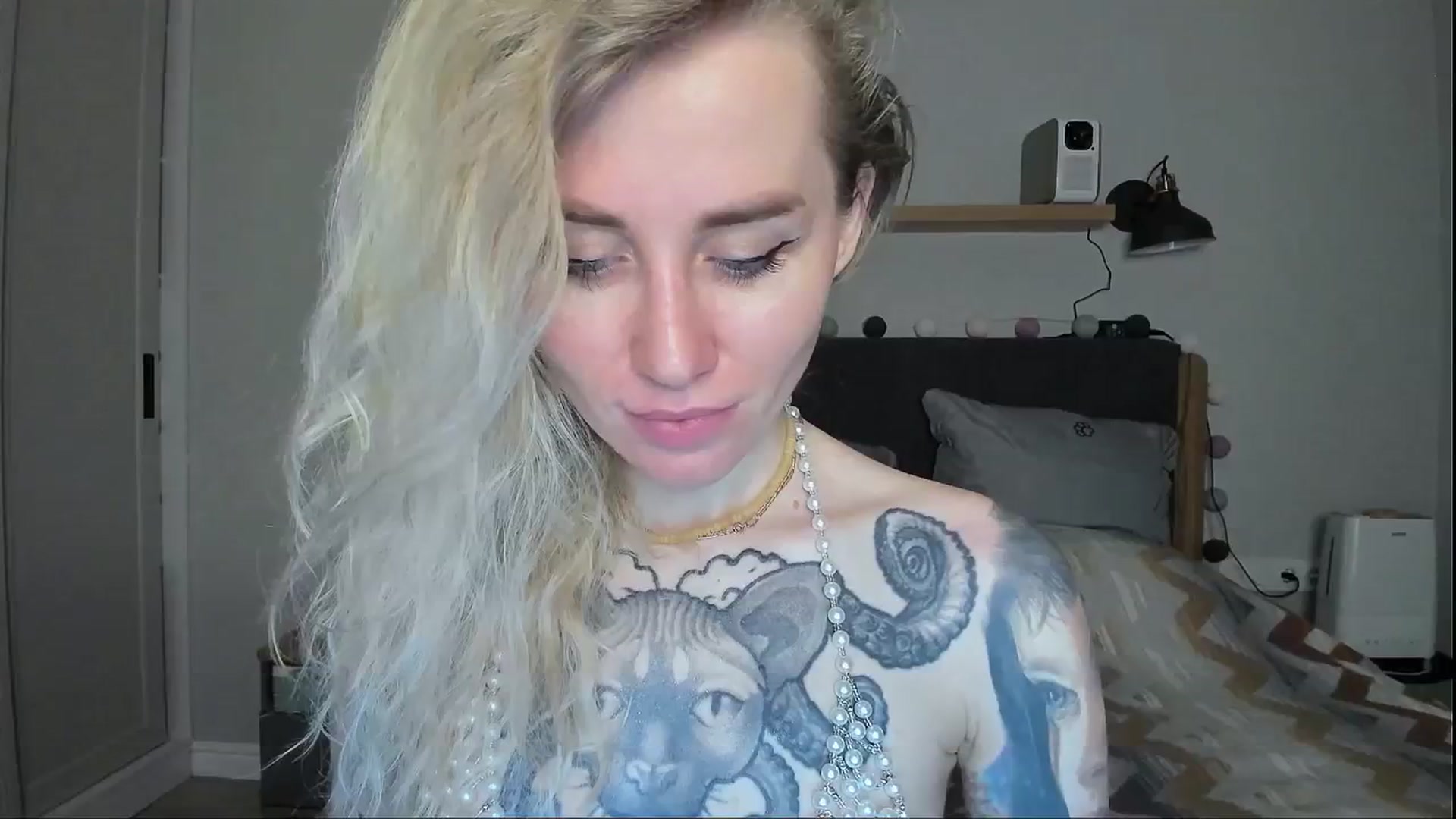 Gallery image thumbnail from Alexa_Smithhh's myfreecams stream on, 07/07/2024, 21:09 image 17 of 20