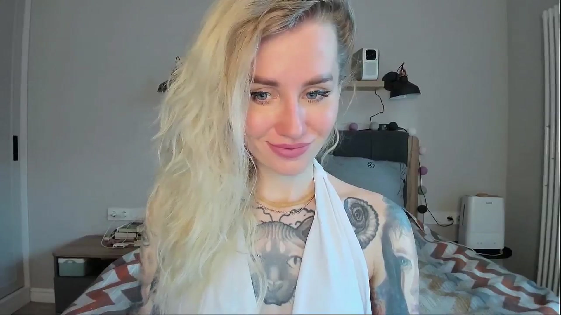 Gallery image thumbnail from Alexa_Smithhh's myfreecams stream on, 07/08/2024, 19:39 image 6 of 20