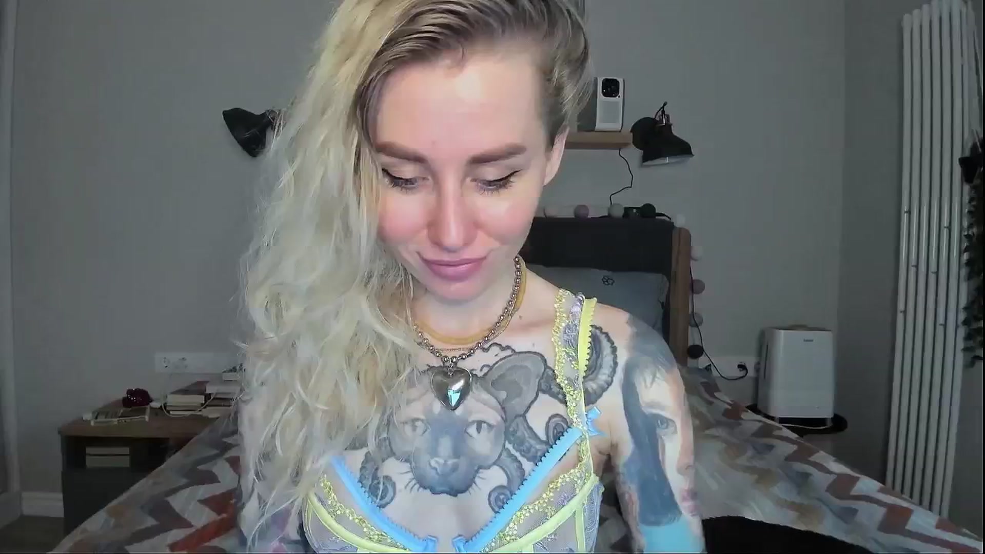 Gallery image thumbnail from Alexa_Smithhh's myfreecams stream on, 07/14/2024, 18:18 image 3 of 20