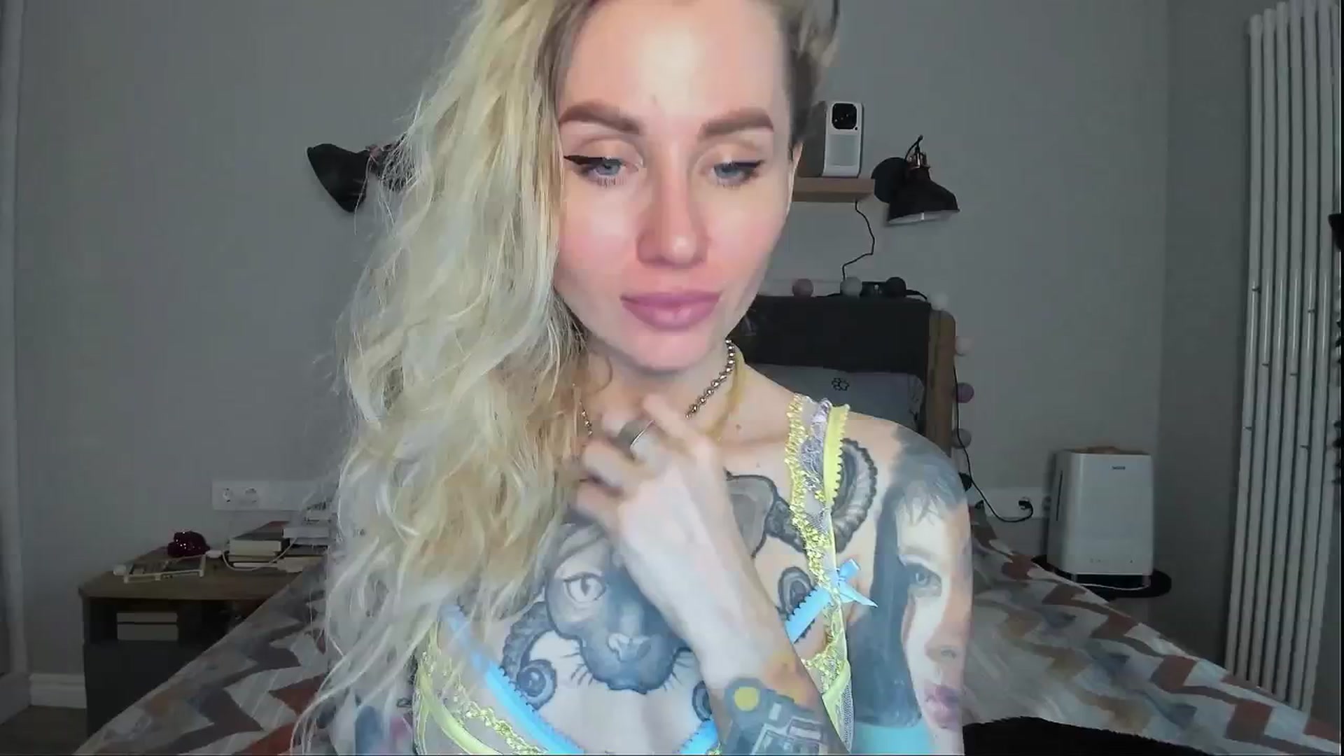Gallery image thumbnail from Alexa_Smithhh's myfreecams stream on, 07/14/2024, 18:18 image 6 of 20