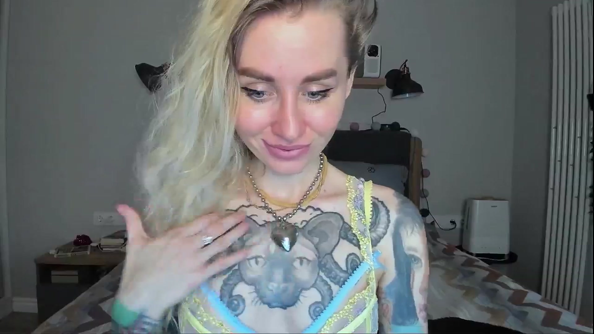 Gallery image thumbnail from Alexa_Smithhh's myfreecams stream on, 07/14/2024, 18:18 image 19 of 20