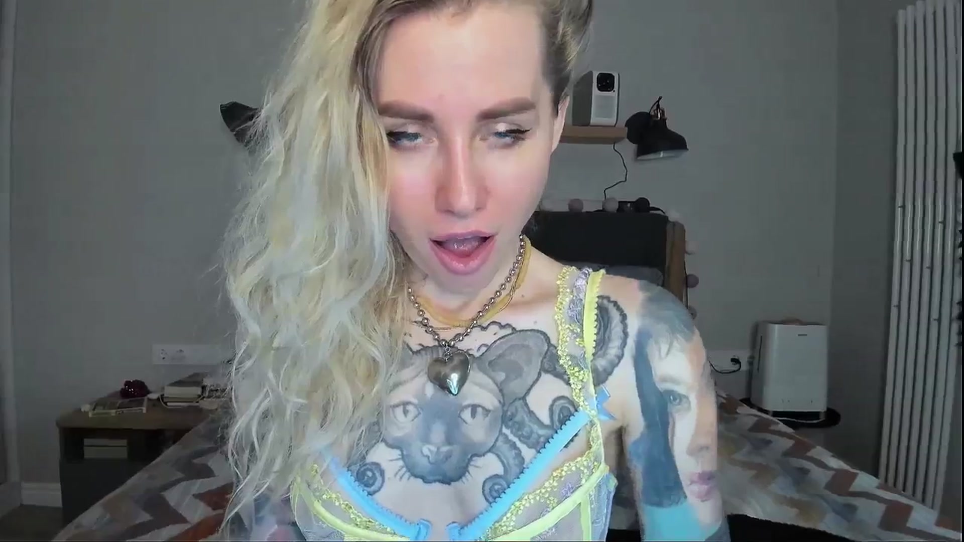 Gallery image thumbnail from Alexa_Smithhh's myfreecams stream on, 07/14/2024, 18:18 image 11 of 20