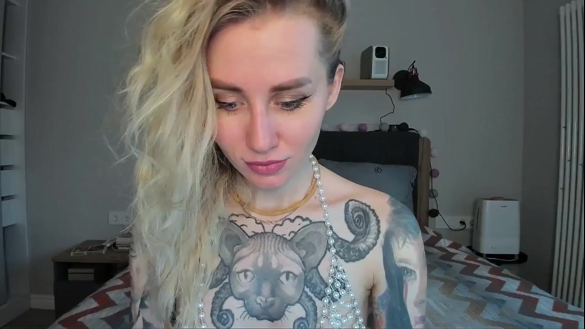 Gallery image thumbnail from Alexa_Smithhh's myfreecams stream on, 07/16/2024, 18:31 image 14 of 20