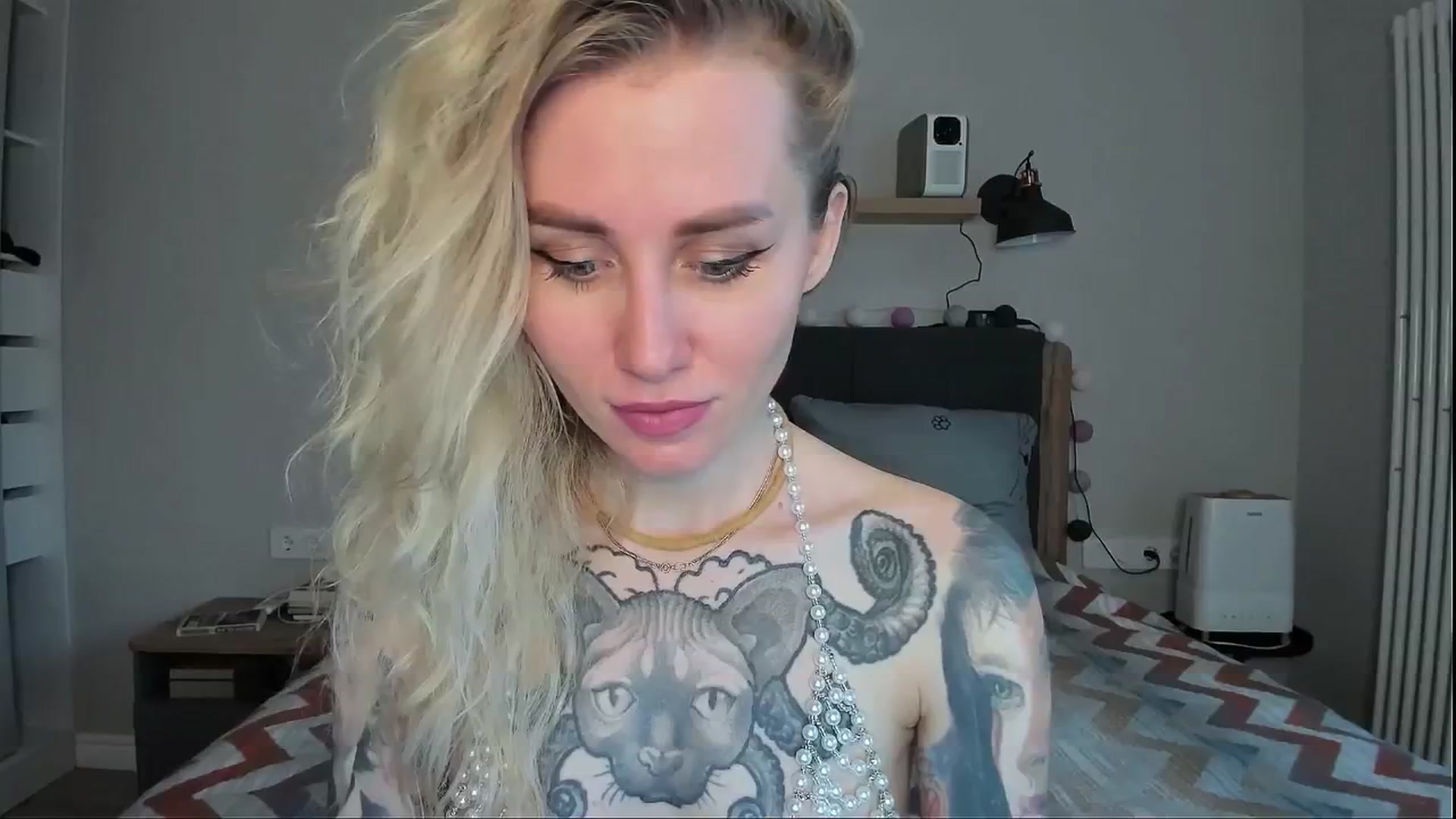 Gallery image thumbnail from Alexa_Smithhh's myfreecams stream on, 07/16/2024, 18:31 image 16 of 20