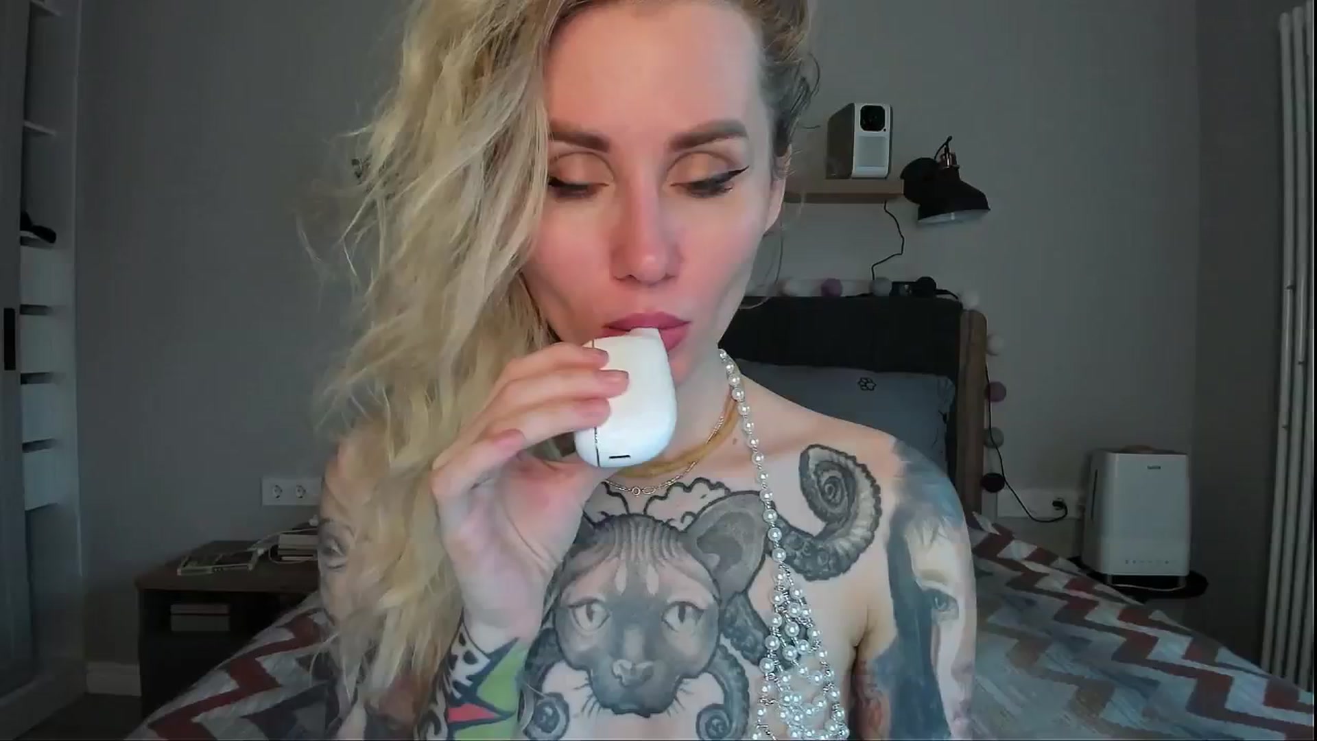 Gallery image thumbnail from Alexa_Smithhh's myfreecams stream on, 07/16/2024, 18:31 image 7 of 20