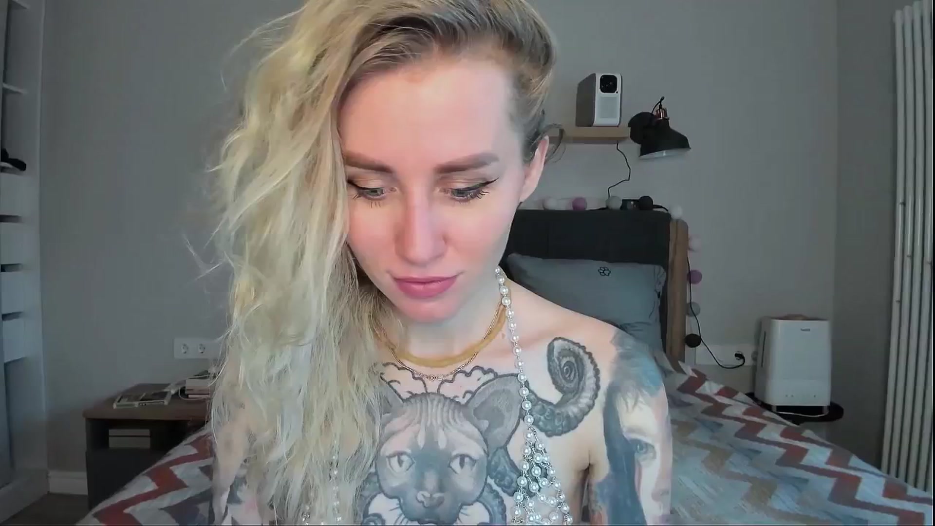 Gallery image thumbnail from Alexa_Smithhh's myfreecams stream on, 07/16/2024, 18:31 image 12 of 20