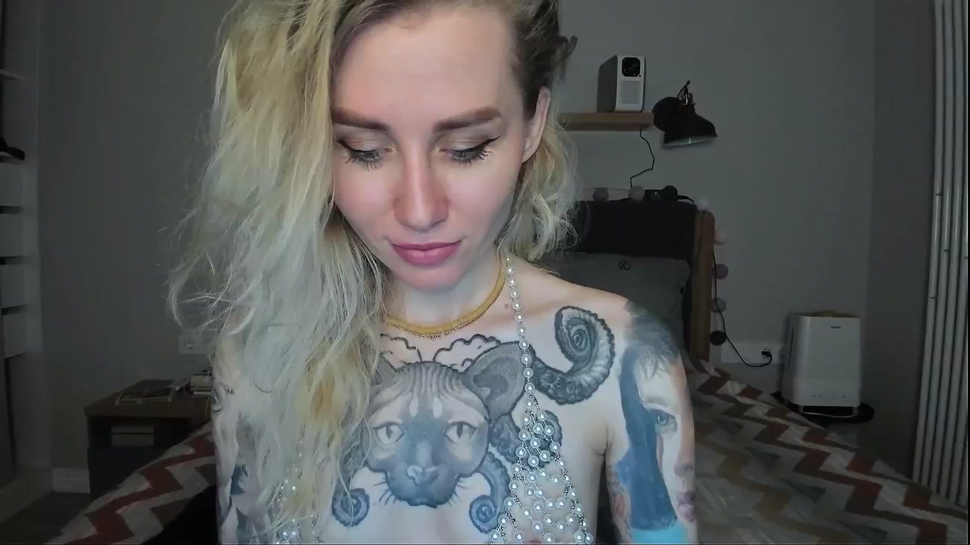 Gallery image thumbnail from Alexa_Smithhh's myfreecams stream on, 07/16/2024, 19:54 image 13 of 20