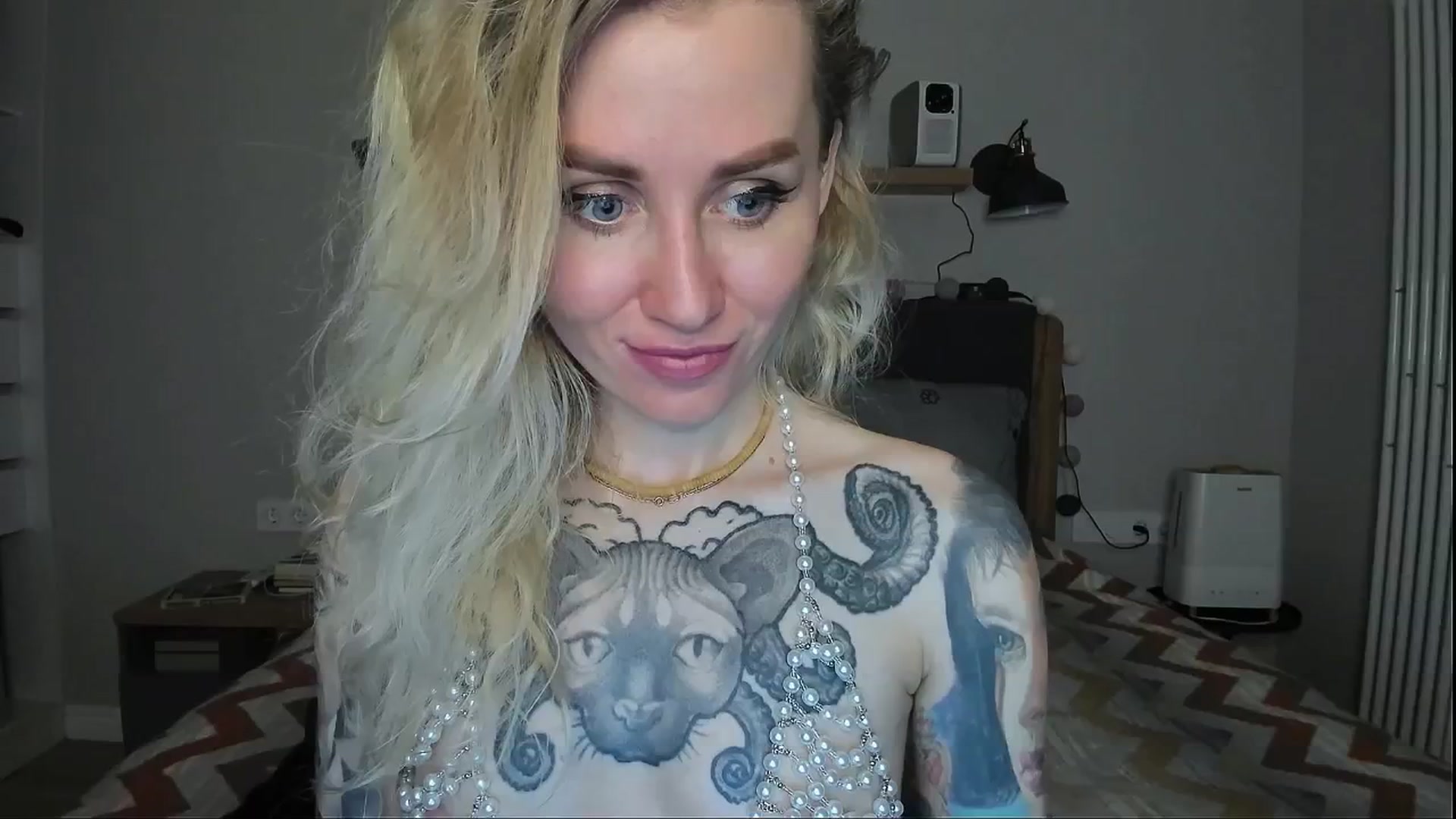 Gallery image thumbnail from Alexa_Smithhh's myfreecams stream on, 07/16/2024, 19:54 image 18 of 20
