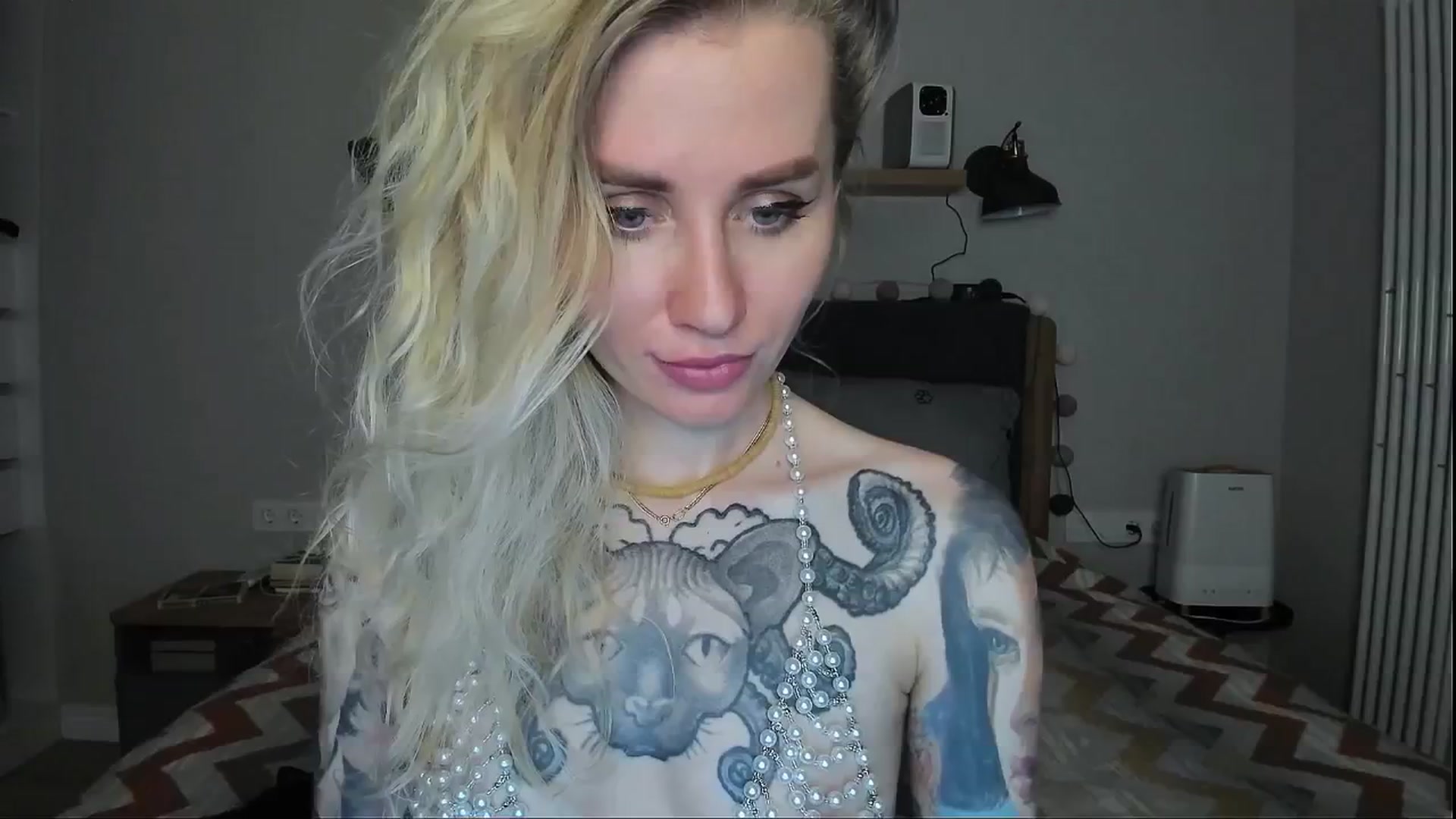 Gallery image thumbnail from Alexa_Smithhh's myfreecams stream on, 07/16/2024, 20:23 image 13 of 20