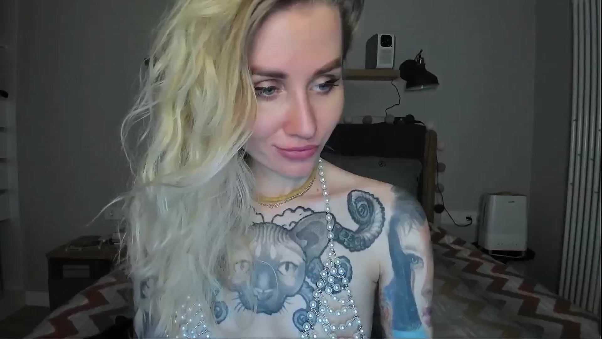 Gallery image thumbnail from Alexa_Smithhh's myfreecams stream on, 07/16/2024, 20:23 image 10 of 20