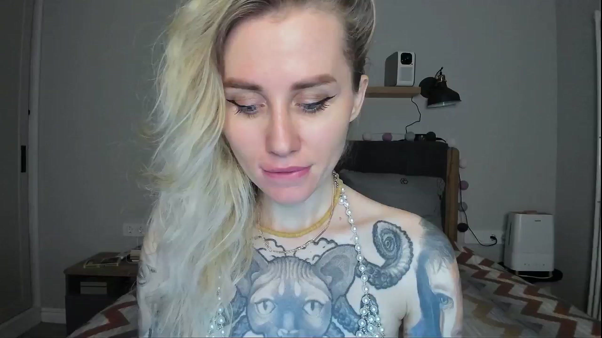 Gallery image thumbnail from Alexa_Smithhh's myfreecams stream on, 07/16/2024, 21:46 image 9 of 20