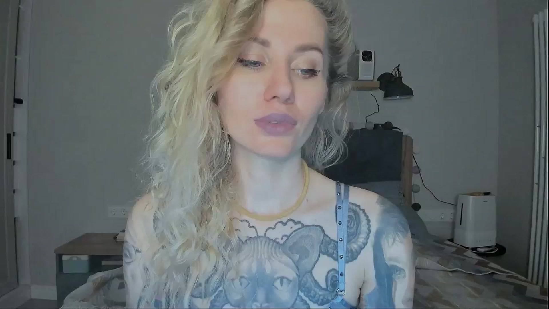 Gallery image thumbnail from Alexa_Smithhh's myfreecams stream on, 07/22/2024, 20:05 image 1 of 20