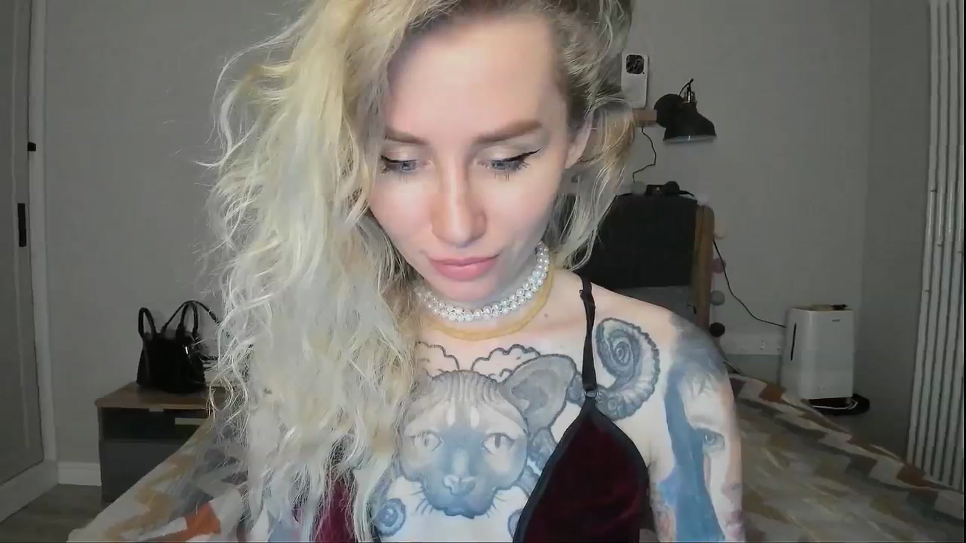 Gallery image thumbnail from Alexa_Smithhh's myfreecams stream on, 07/23/2024, 20:06 image 13 of 20
