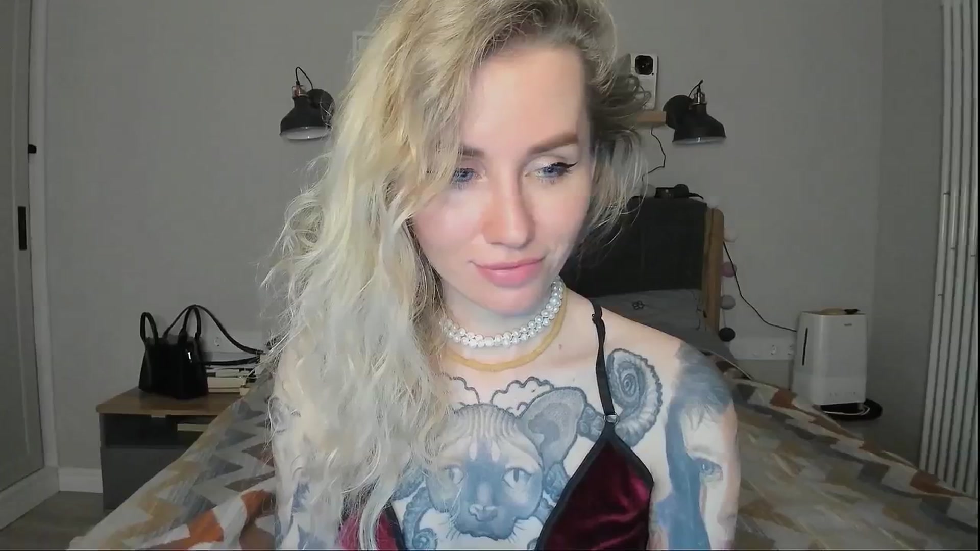 Gallery image thumbnail from Alexa_Smithhh's myfreecams stream on, 07/23/2024, 20:06 image 12 of 20