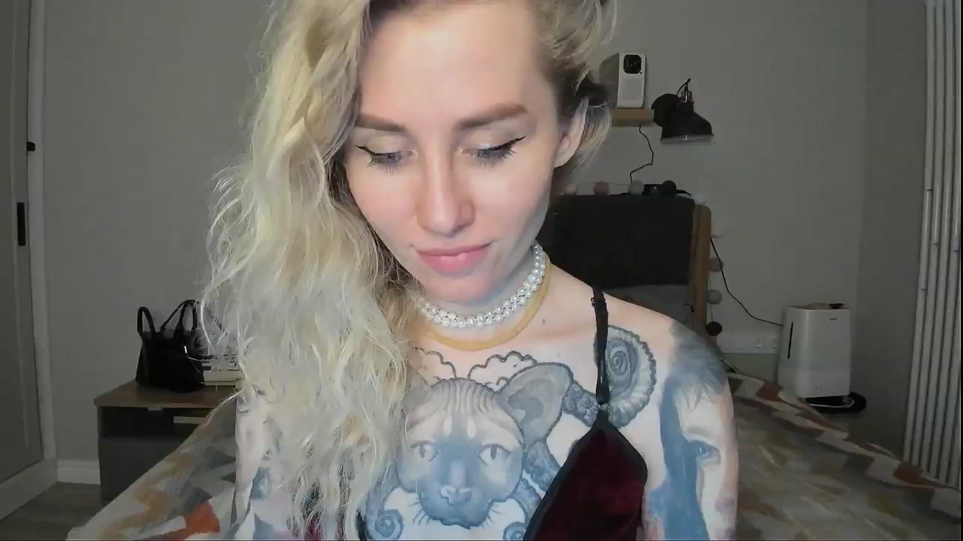 Gallery image thumbnail from Alexa_Smithhh's myfreecams stream on, 07/23/2024, 20:06 image 17 of 20
