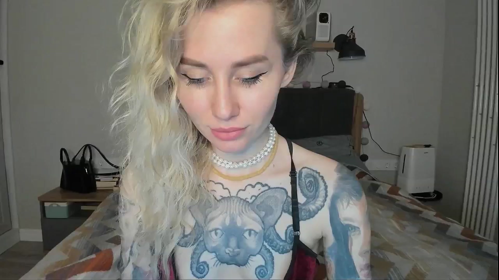 Gallery image thumbnail from Alexa_Smithhh's myfreecams stream on, 07/23/2024, 20:06 image 1 of 20