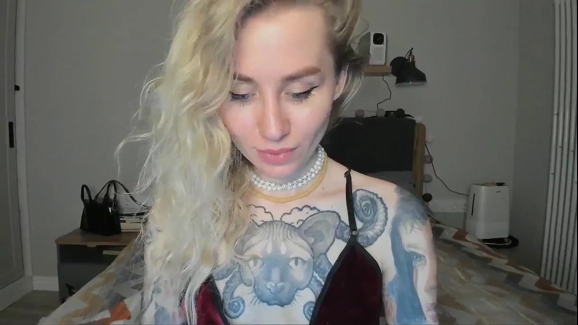 Gallery image thumbnail from Alexa_Smithhh's myfreecams stream on, 07/23/2024, 20:06 image 10 of 20