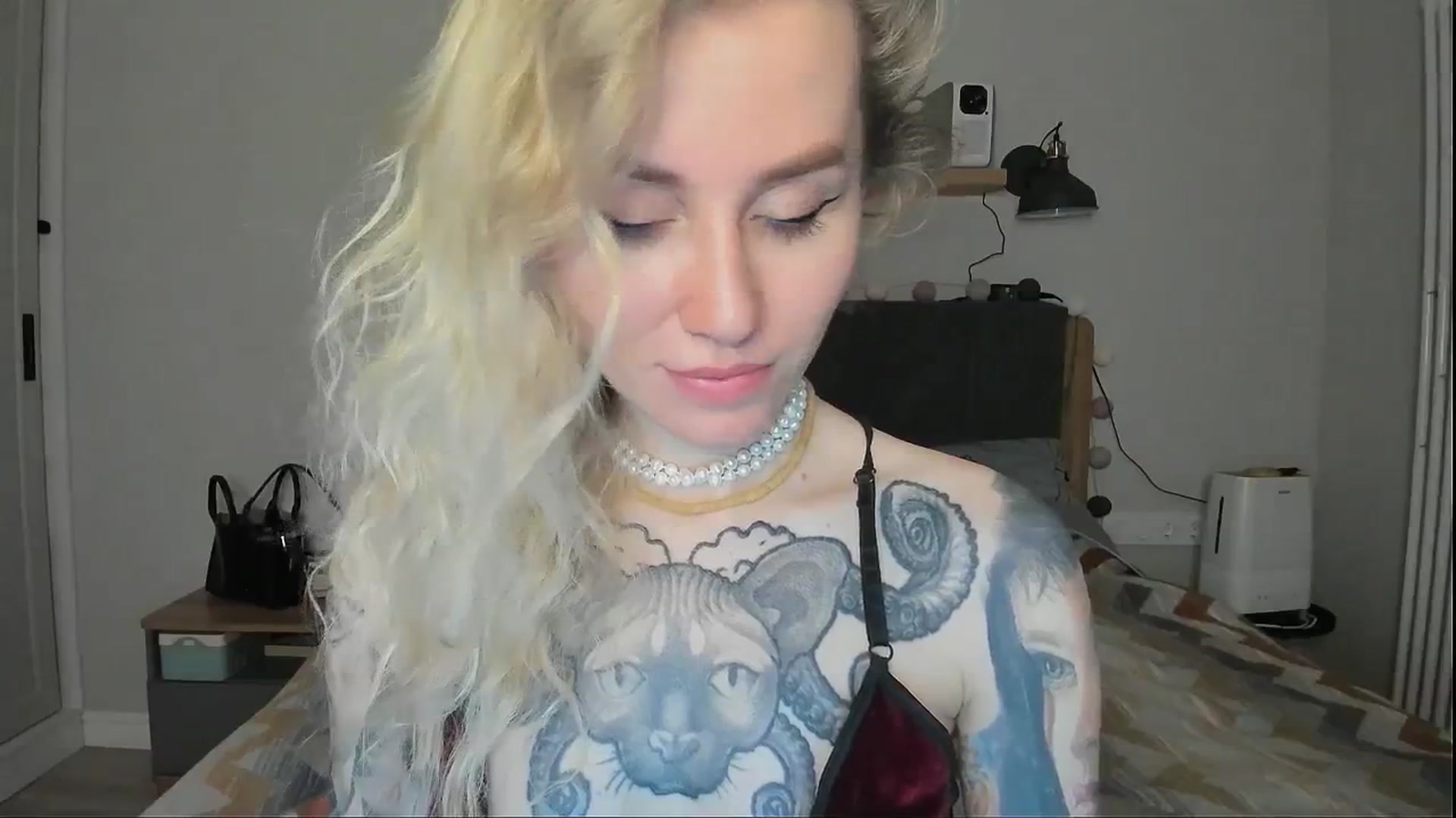Gallery image thumbnail from Alexa_Smithhh's myfreecams stream on, 07/23/2024, 20:06 image 6 of 20