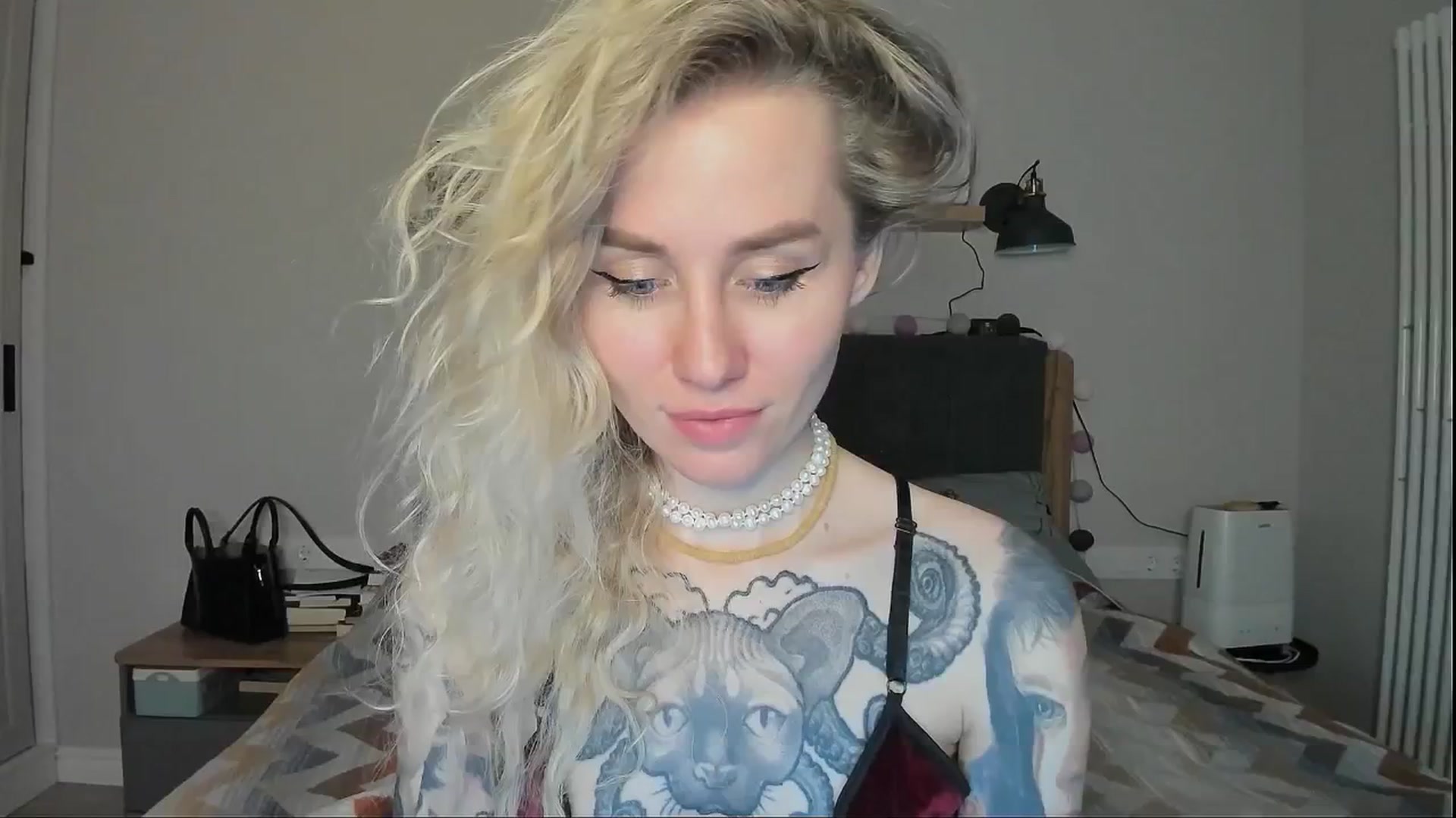 Gallery image thumbnail from Alexa_Smithhh's myfreecams stream on, 07/23/2024, 20:06 image 3 of 20