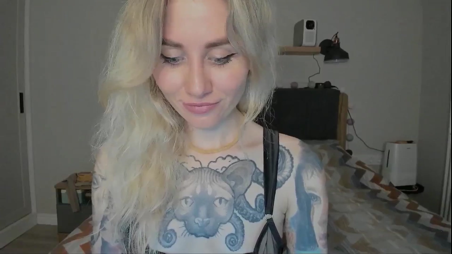 Gallery image thumbnail from Alexa_Smithhh's myfreecams stream on, 07/25/2024, 19:37 image 3 of 20
