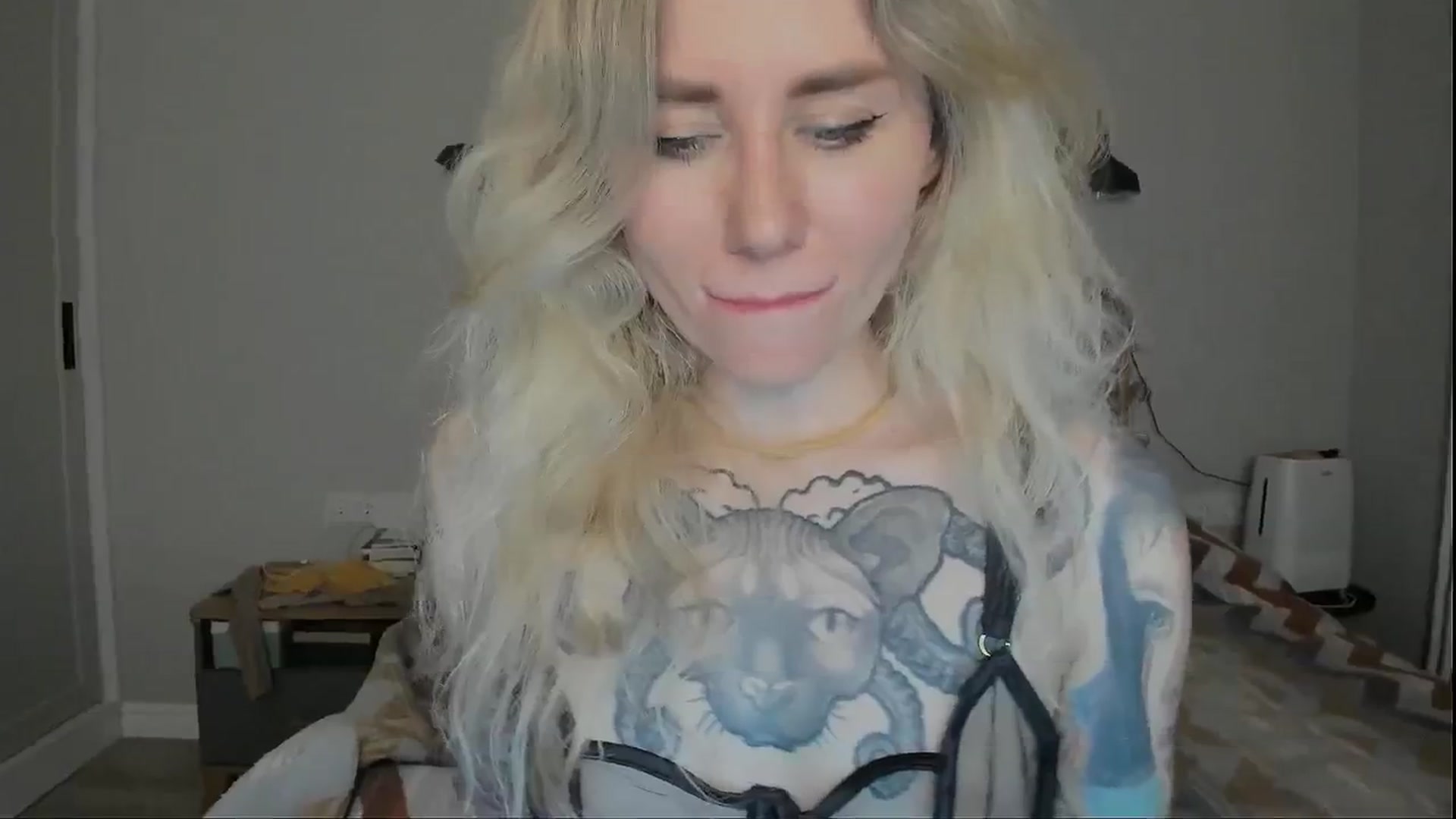 Gallery image thumbnail from Alexa_Smithhh's myfreecams stream on, 07/25/2024, 19:37 image 18 of 20
