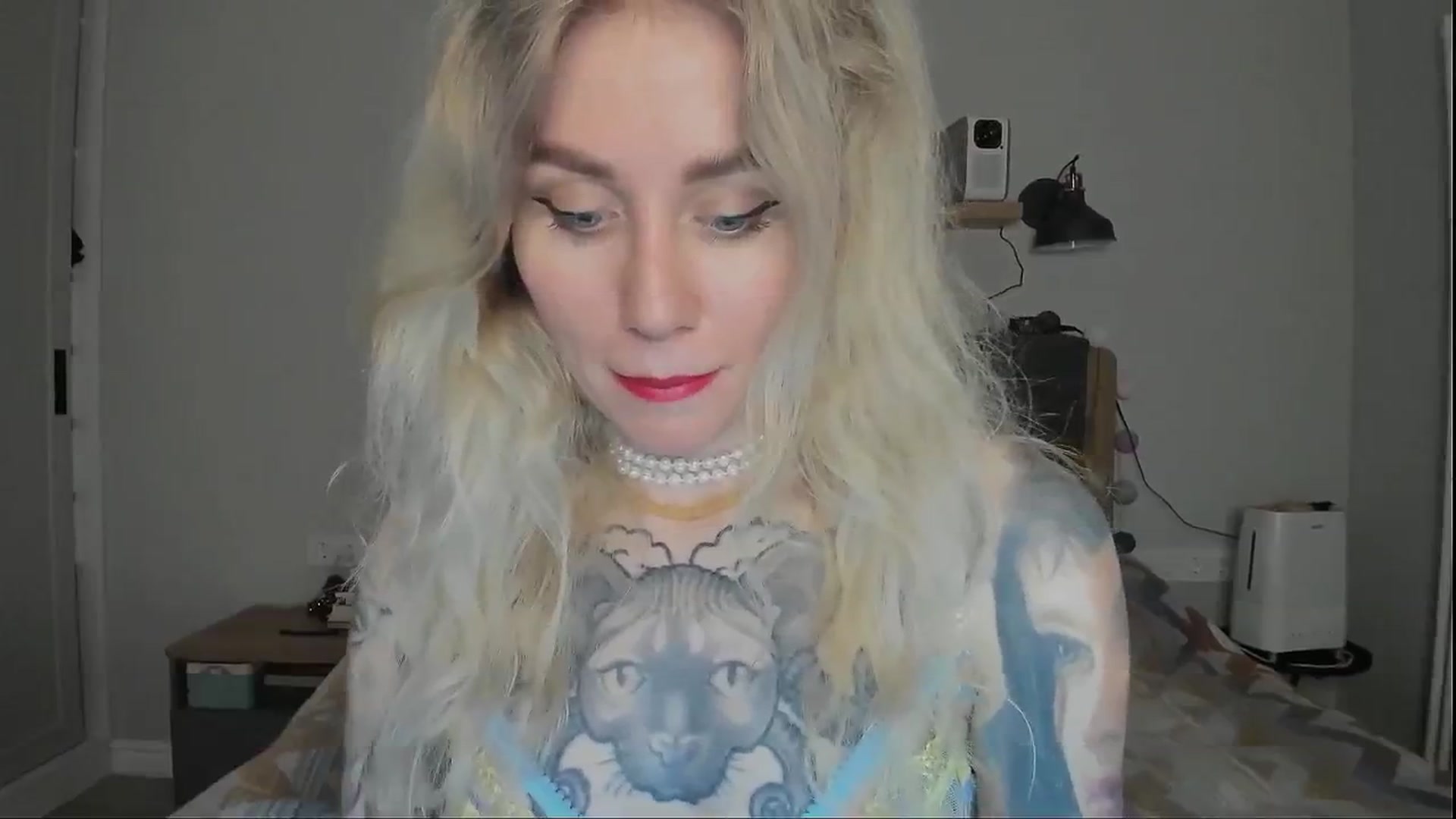 Gallery image thumbnail from Alexa_Smithhh's myfreecams stream on, 07/26/2024, 21:01 image 5 of 20