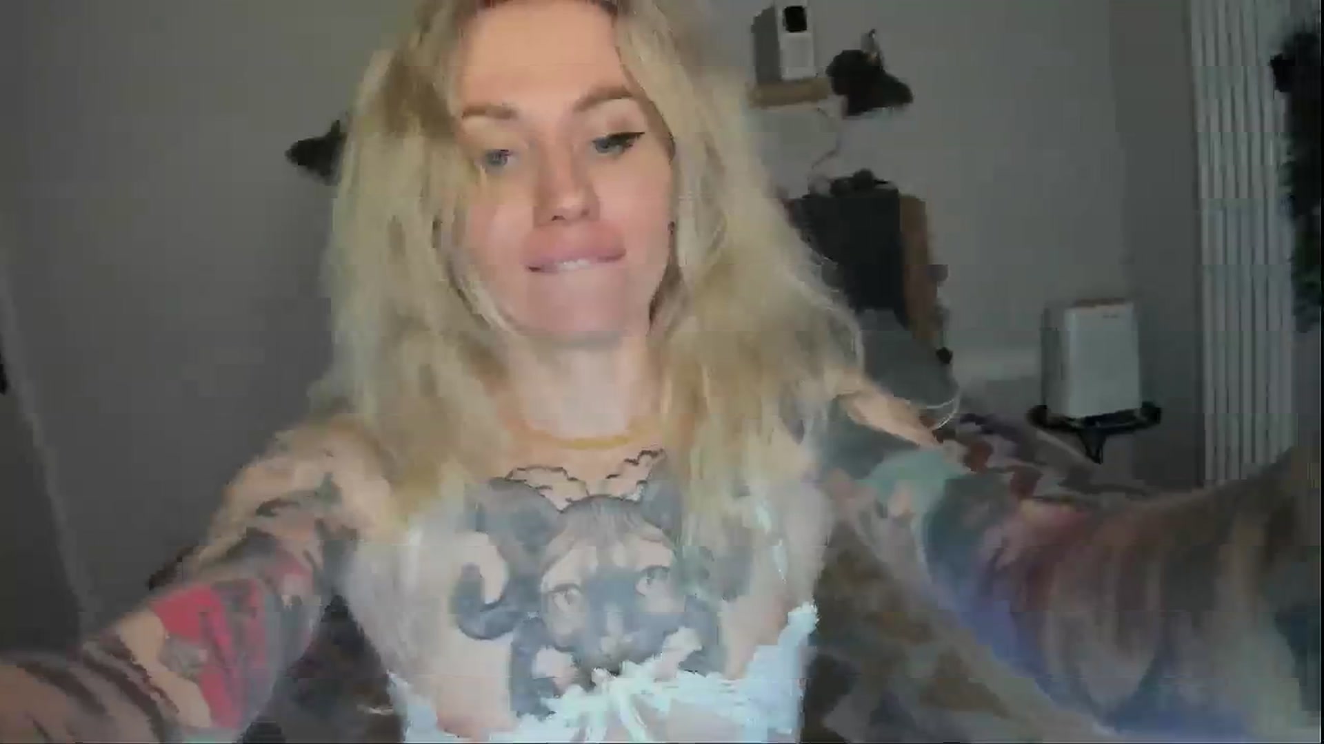 Gallery image thumbnail from Alexa_Smithhh's myfreecams stream on, 07/29/2024, 20:37 image 14 of 20