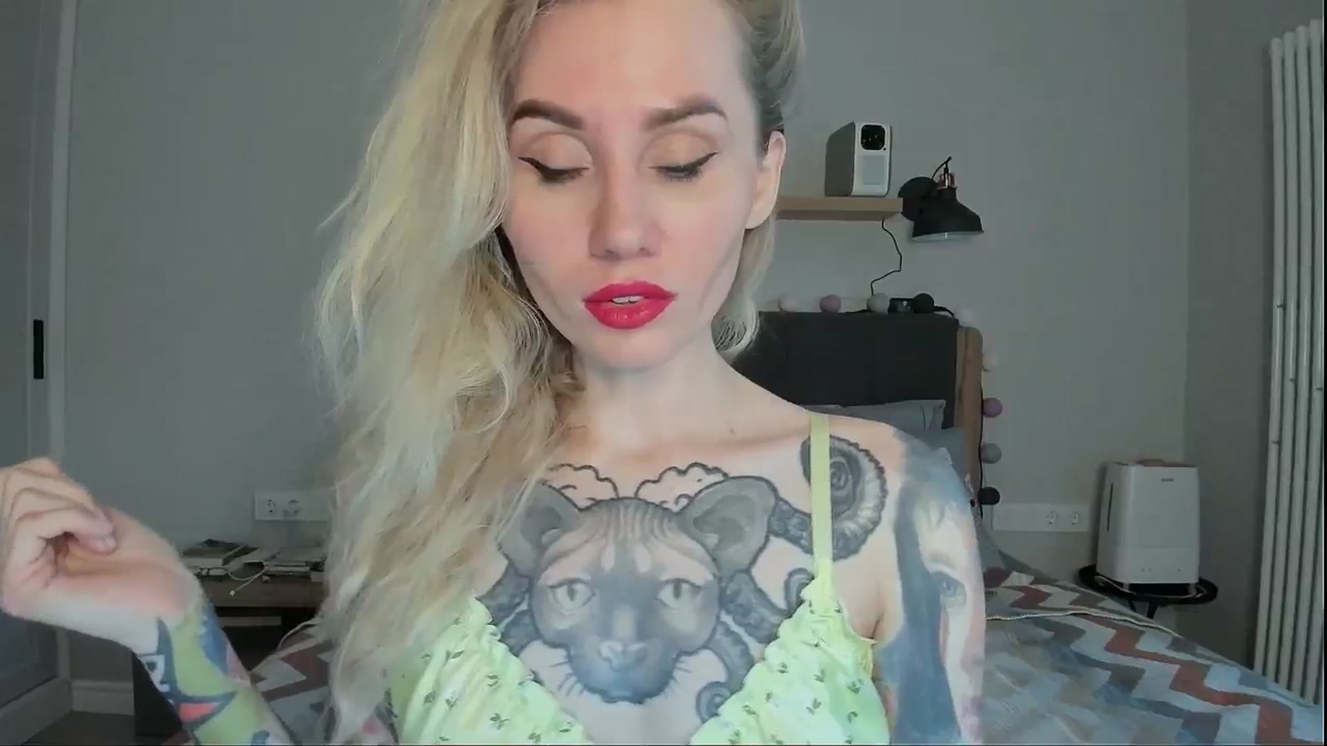 Gallery image thumbnail from Alexa_Smithhh's myfreecams stream on, 07/31/2024, 17:52 image 15 of 20