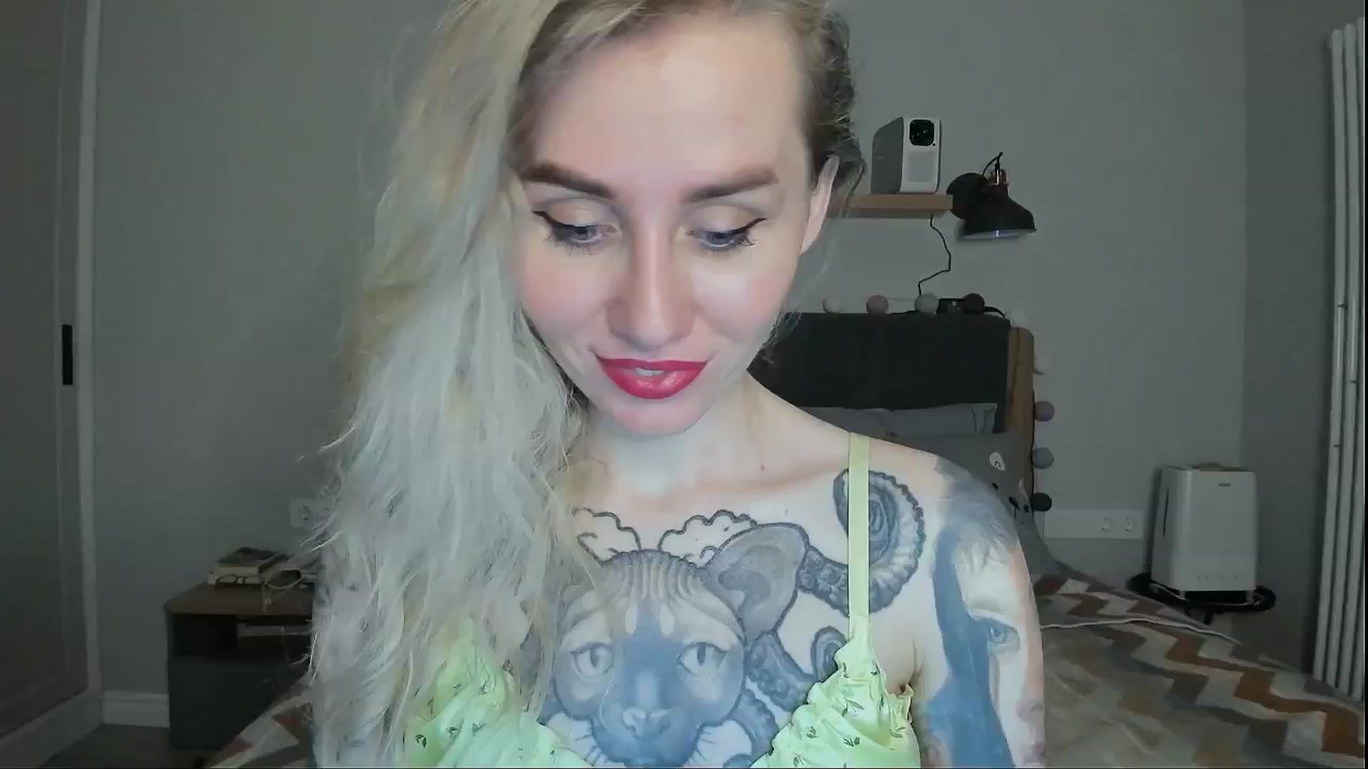 Gallery image thumbnail from Alexa_Smithhh's myfreecams stream on, 07/31/2024, 19:29 image 15 of 20