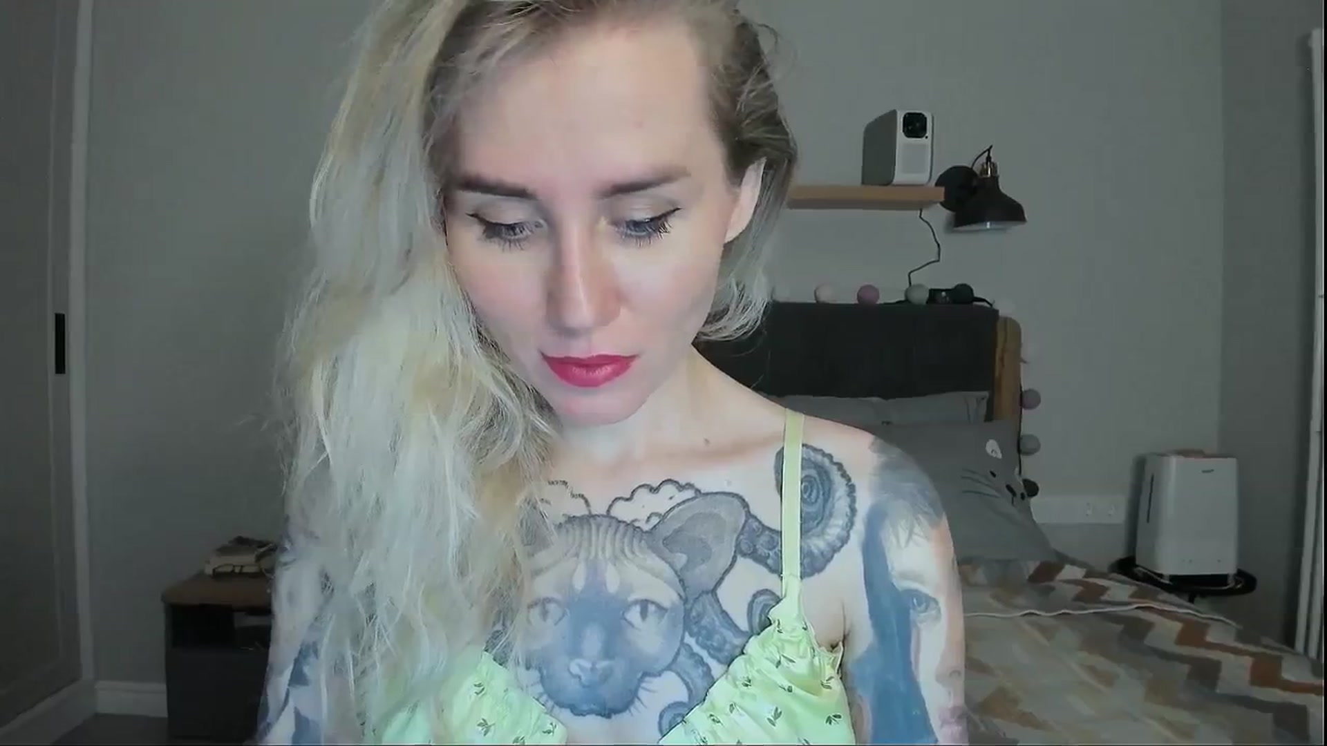 Gallery image thumbnail from Alexa_Smithhh's myfreecams stream on, 07/31/2024, 21:01 image 14 of 20