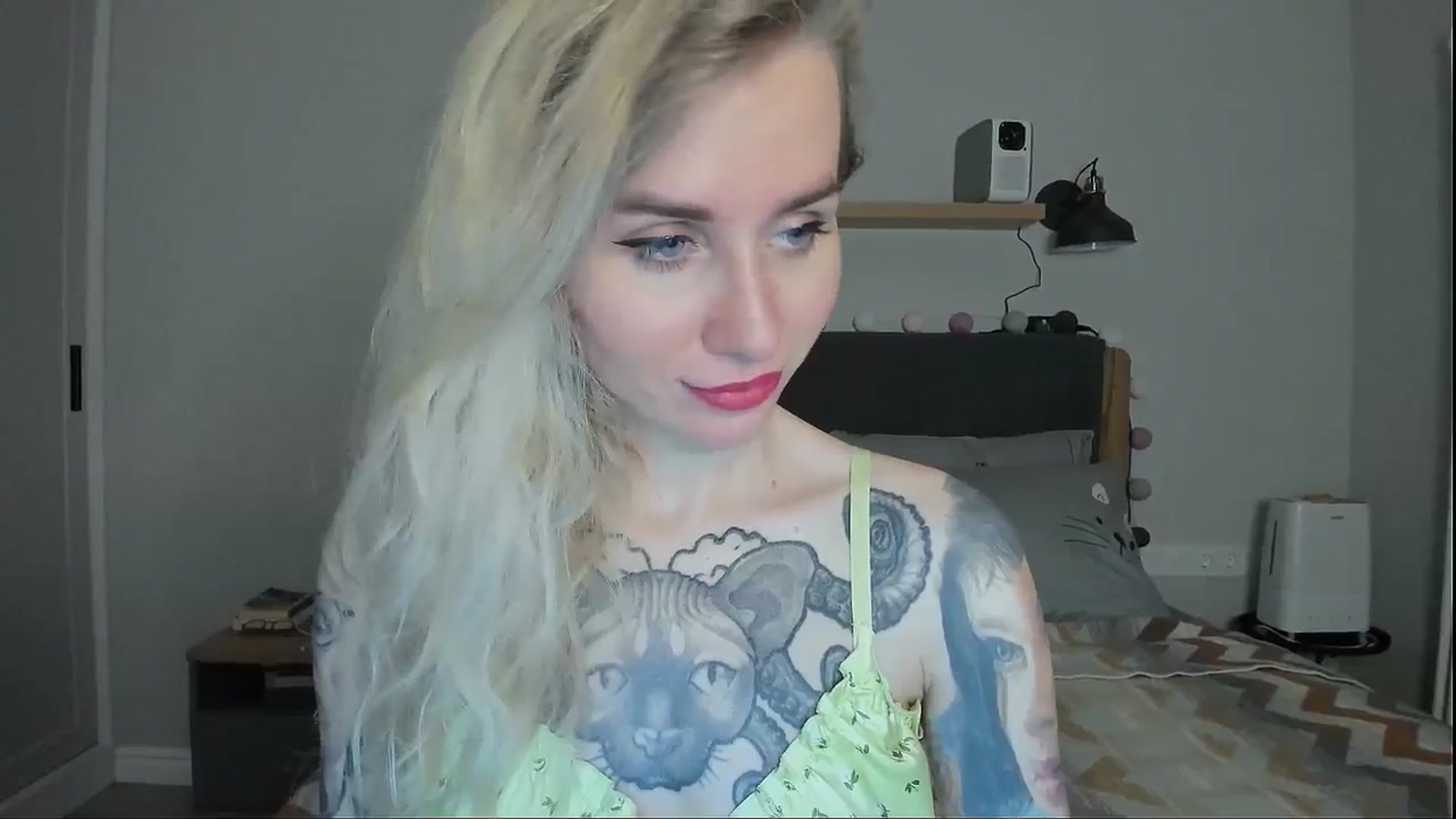Gallery image thumbnail from Alexa_Smithhh's myfreecams stream on, 07/31/2024, 21:01 image 12 of 20