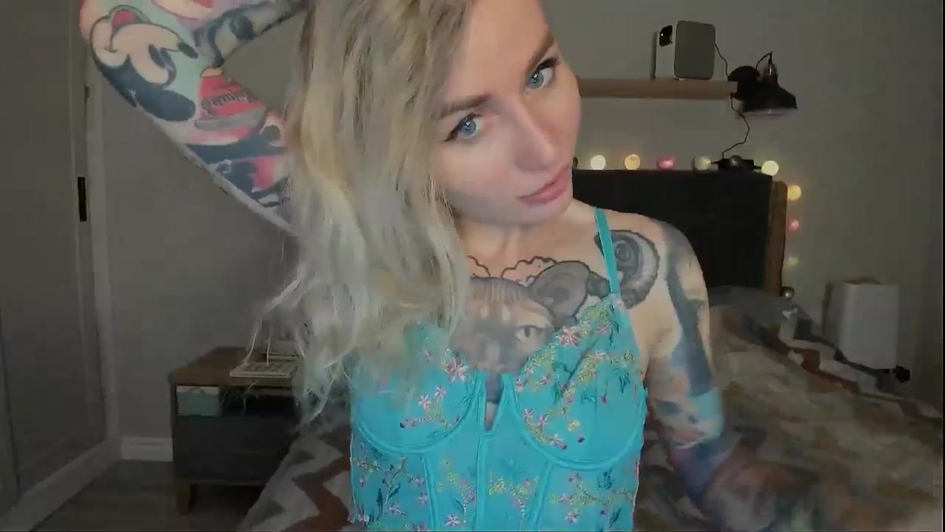 Gallery image thumbnail from Alexa_Smithhh's myfreecams stream on, 08/16/2024, 18:13 image 15 of 20