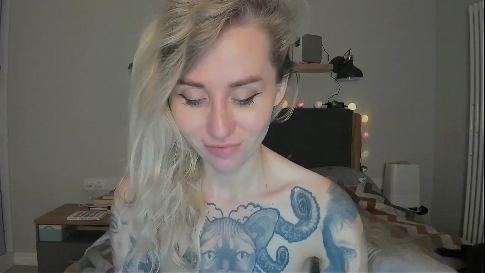 Gallery image thumbnail from Alexa_Smithhh's myfreecams stream on, 08/16/2024, 21:08 image 14 of 20